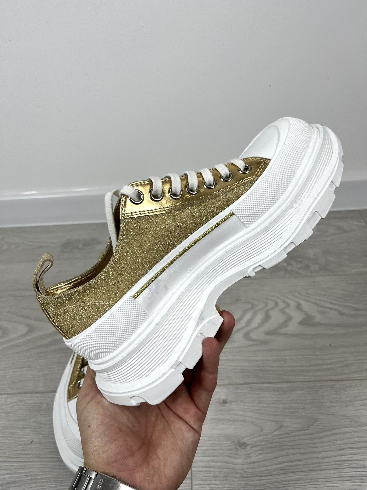 Alexander McQueen Alexander McQueen Gold Glitter Trainers Sneakers Women’s Size US 9.5 / IT 39.5 - 8 Thumbnail