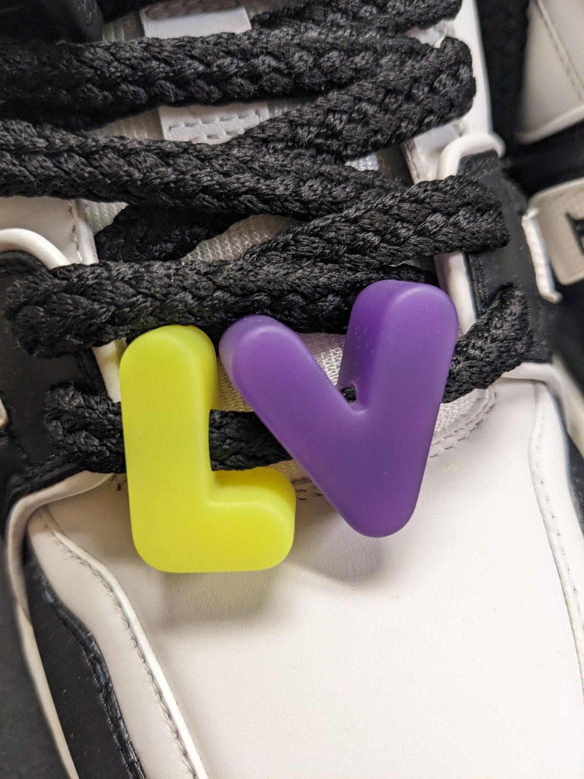 Louis Vuitton LOUIS VUITTON LV TRAINER MAXI SNEAKER BLACK VIRGIL ABLOH Size US 11 / EU 44 - 18 Thumbnail