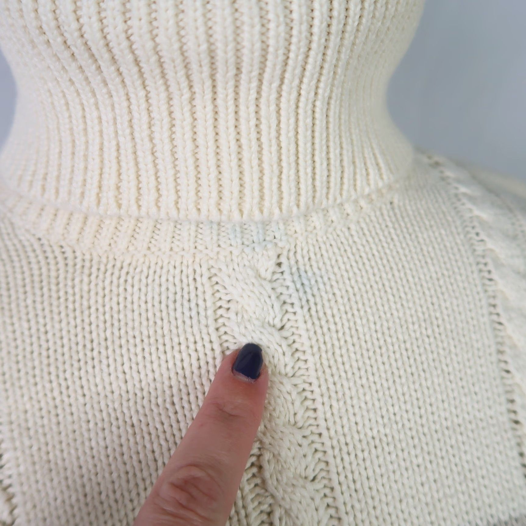 Vintage VINTAGE Jeanne Pierre Cream and Black Diamond Check Cable Knit Turtleneck Sweater M Womens Long Sleeve Knit Cotton 90s Holiday Casual Mens Girls Size M / US 6-8 / IT 42-44 - 5 Thumbnail