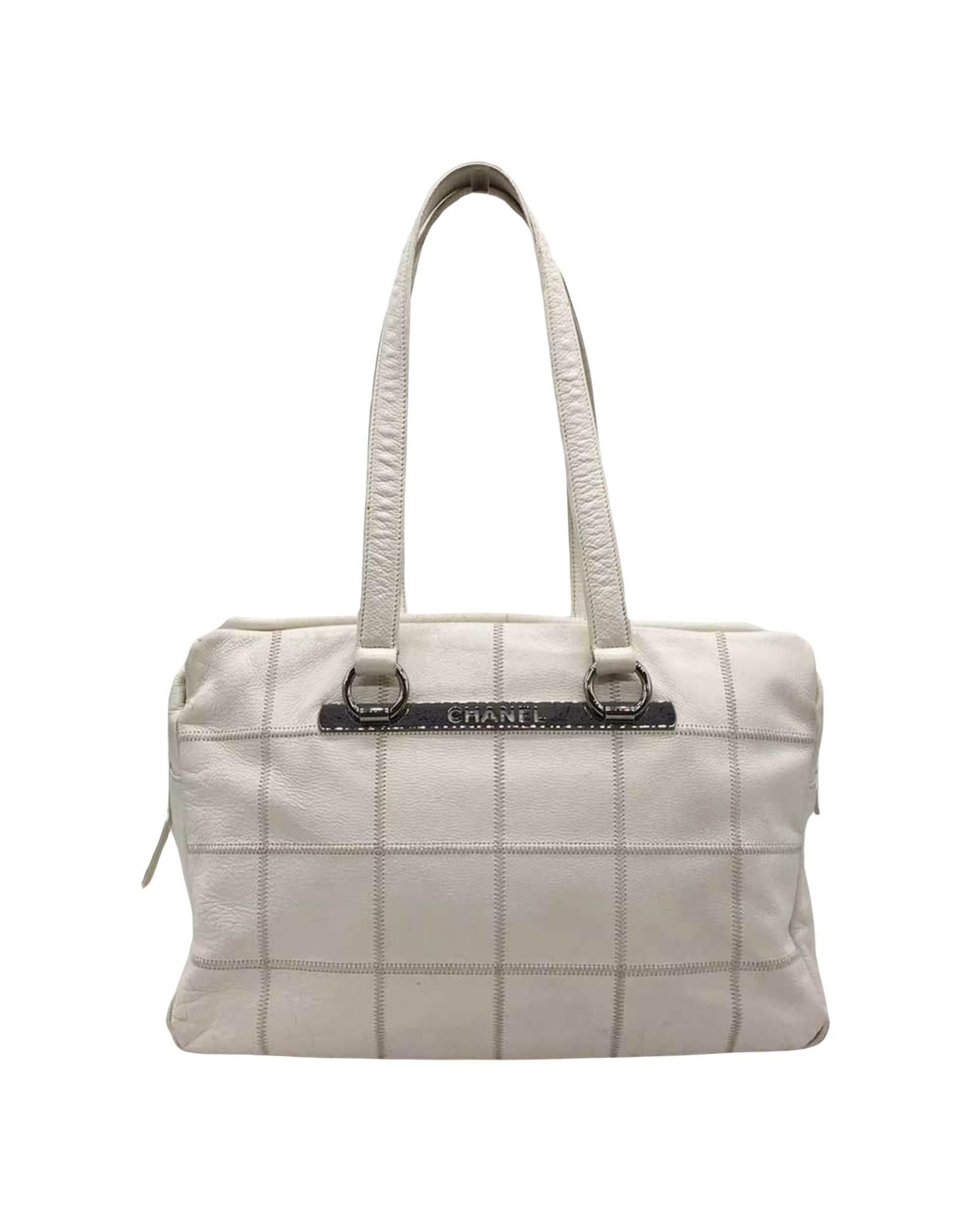 image of Chanel Sophisticated Leather Boston Bag With Zipper Closure in White, Women's