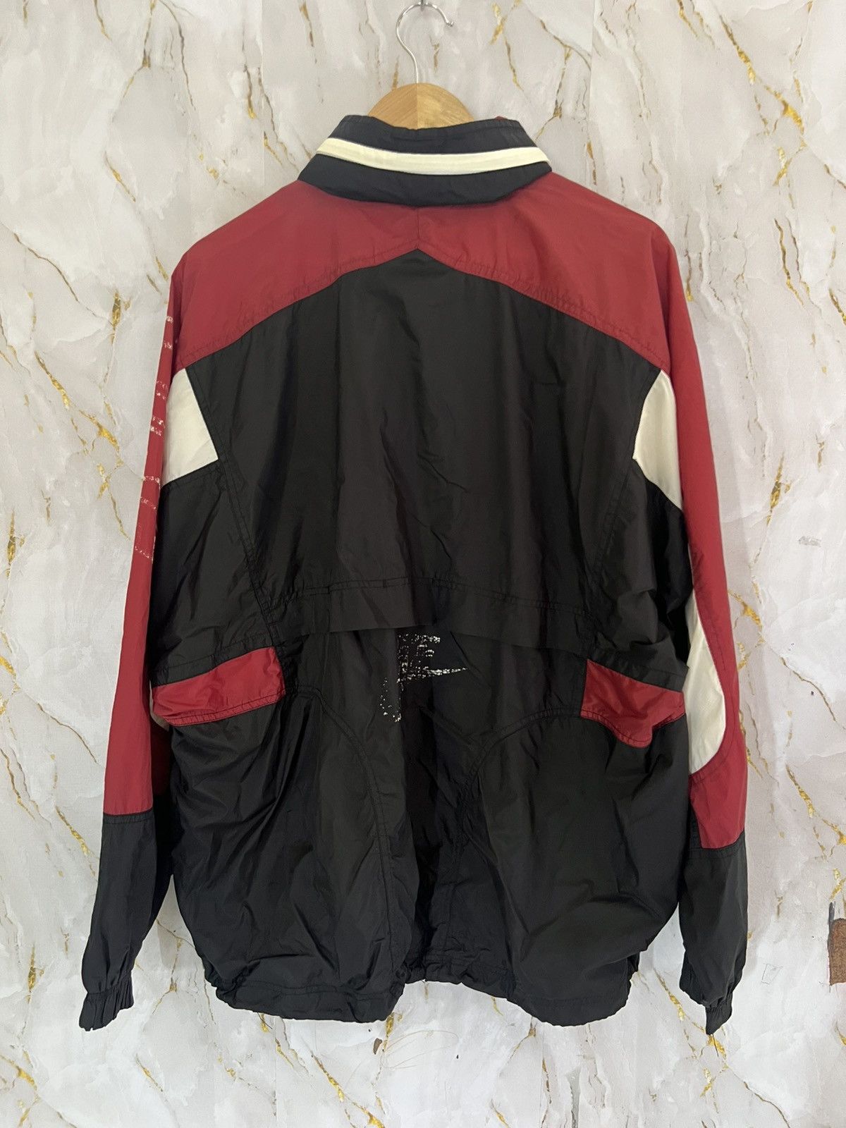 Nike VINTAGE NIKE LIGHT JACKET Size US L / EU 52-54 / 3 - 2 Thumbnail