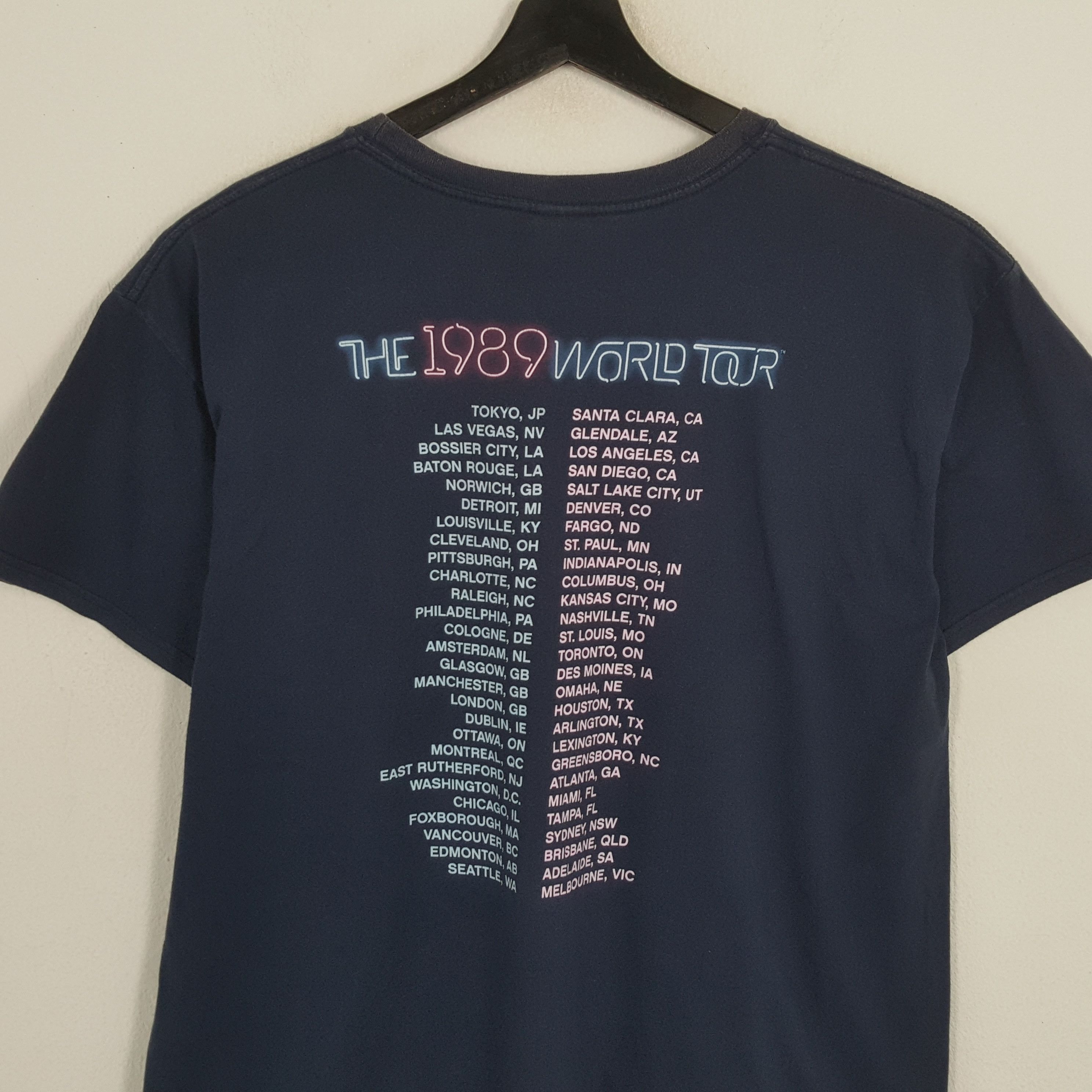 Band Tees × Vintage TAYLOR SWIFT American Singer Music Tour Tshirt Size US XL / EU 56 / 4 - 4 Thumbnail