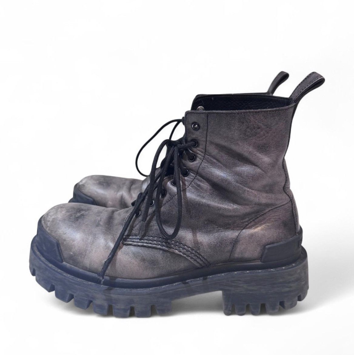 Balenciaga Balenciaga strike boots leather Size US 8 / EU 41 - 1 Thumbnail