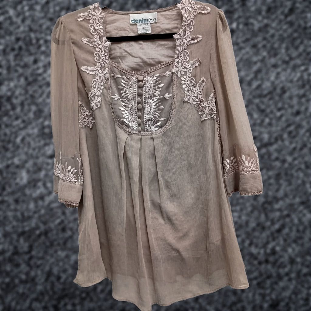 Denime Denim 24/7 Blouse Top Womens Size 16W Beige Embroidered Sheer BOHO Cottage Fairy Size XXL / US 16-18 / IT 52-54 - 1 Thumbnail