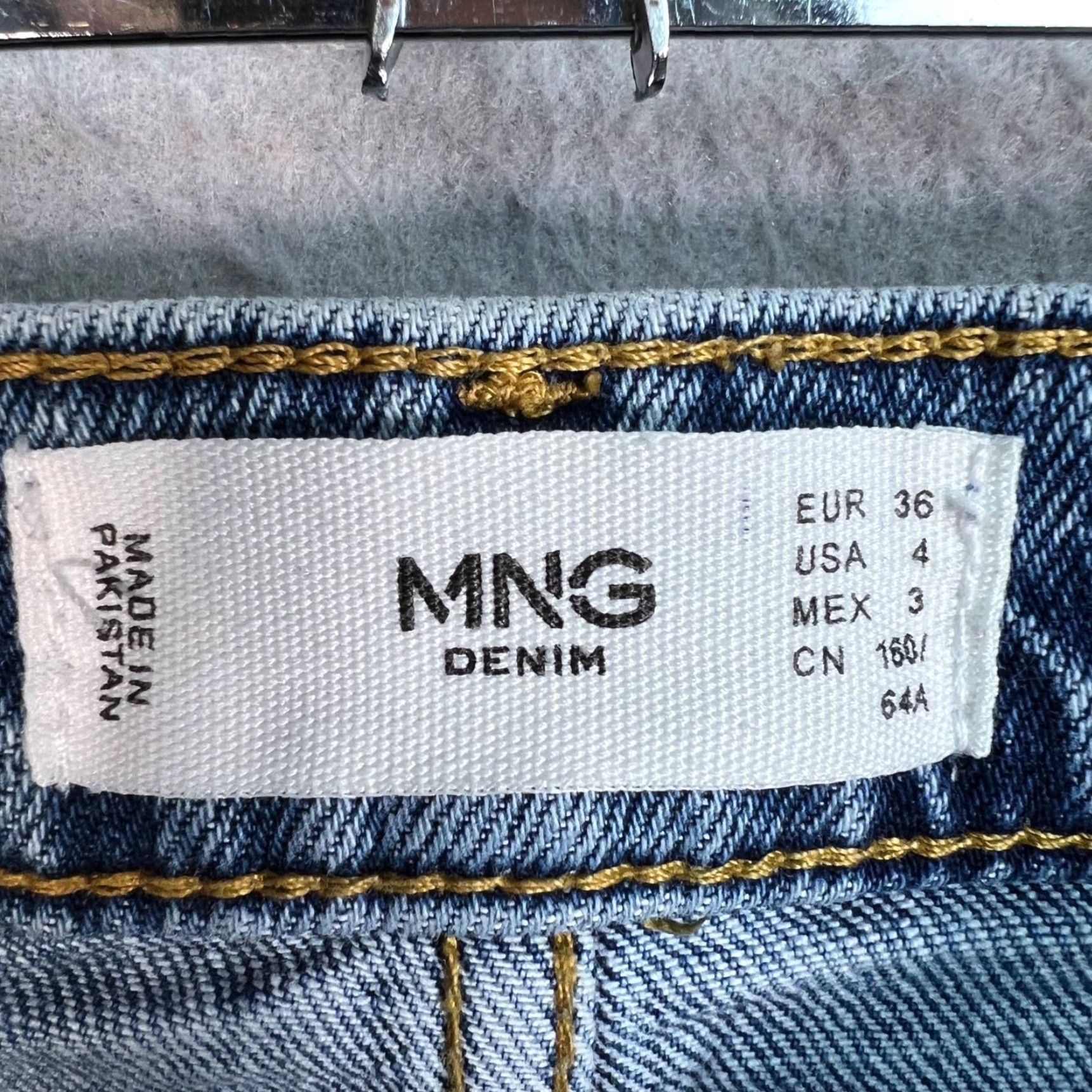 Mango Mango Jeans Size 4 Denim High-Waisted Mom Light Wash Womens Size 27" / US 4 / IT 40 - 3 Thumbnail