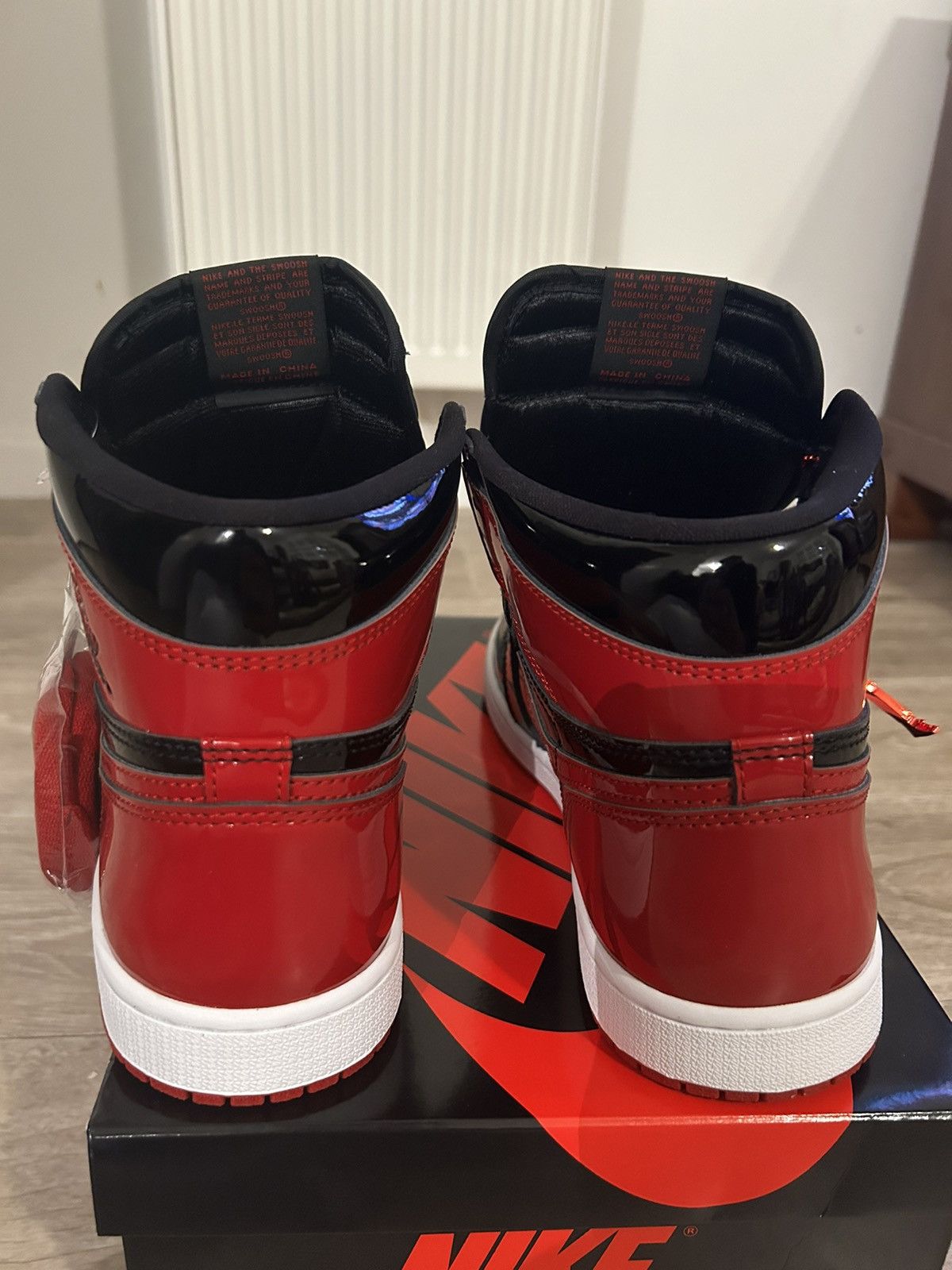 Jordan Brand Air Jordan 1 Retro High Og Patent Bred Size US 9 / EU 42 - 6 Thumbnail
