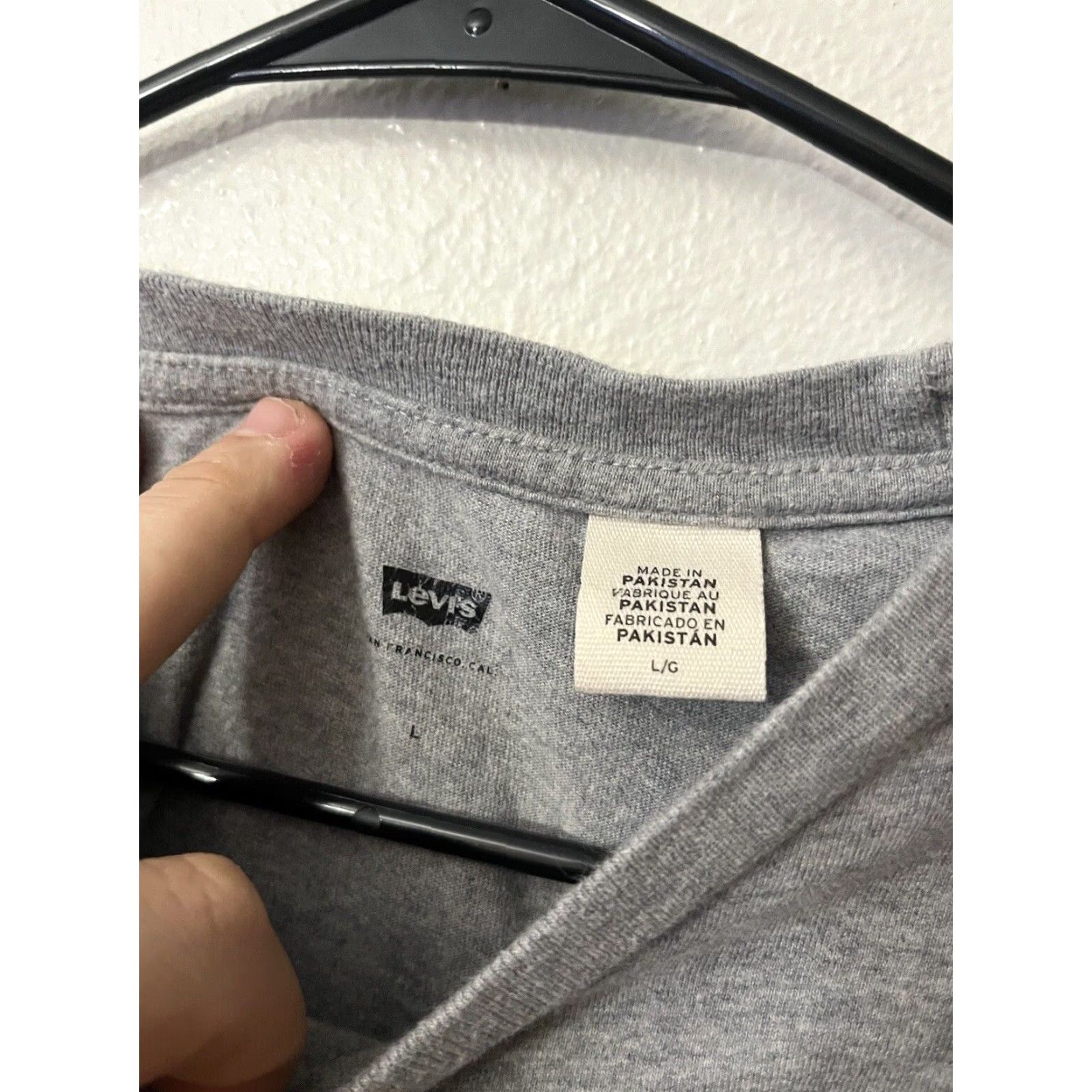 Levi's VINTAGE Levi's T-Shirt Men Adult Large Gray Crew Neck Logo Solid 90s Casual Size US L / EU 52-54 / 3 - 4 Thumbnail