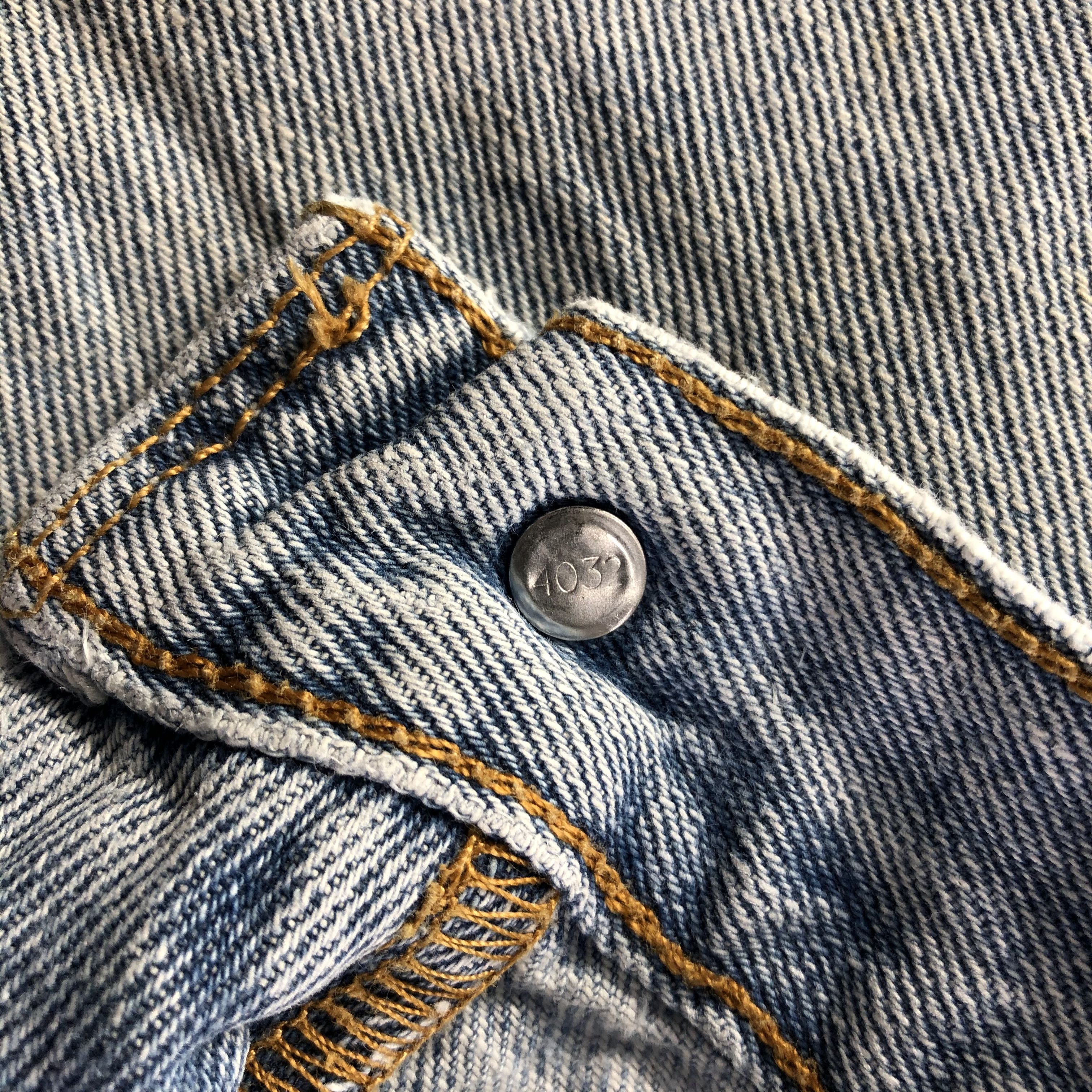Levi's Vintage Levis 560 Jeans-J3174 Size US 37 - 11 Thumbnail
