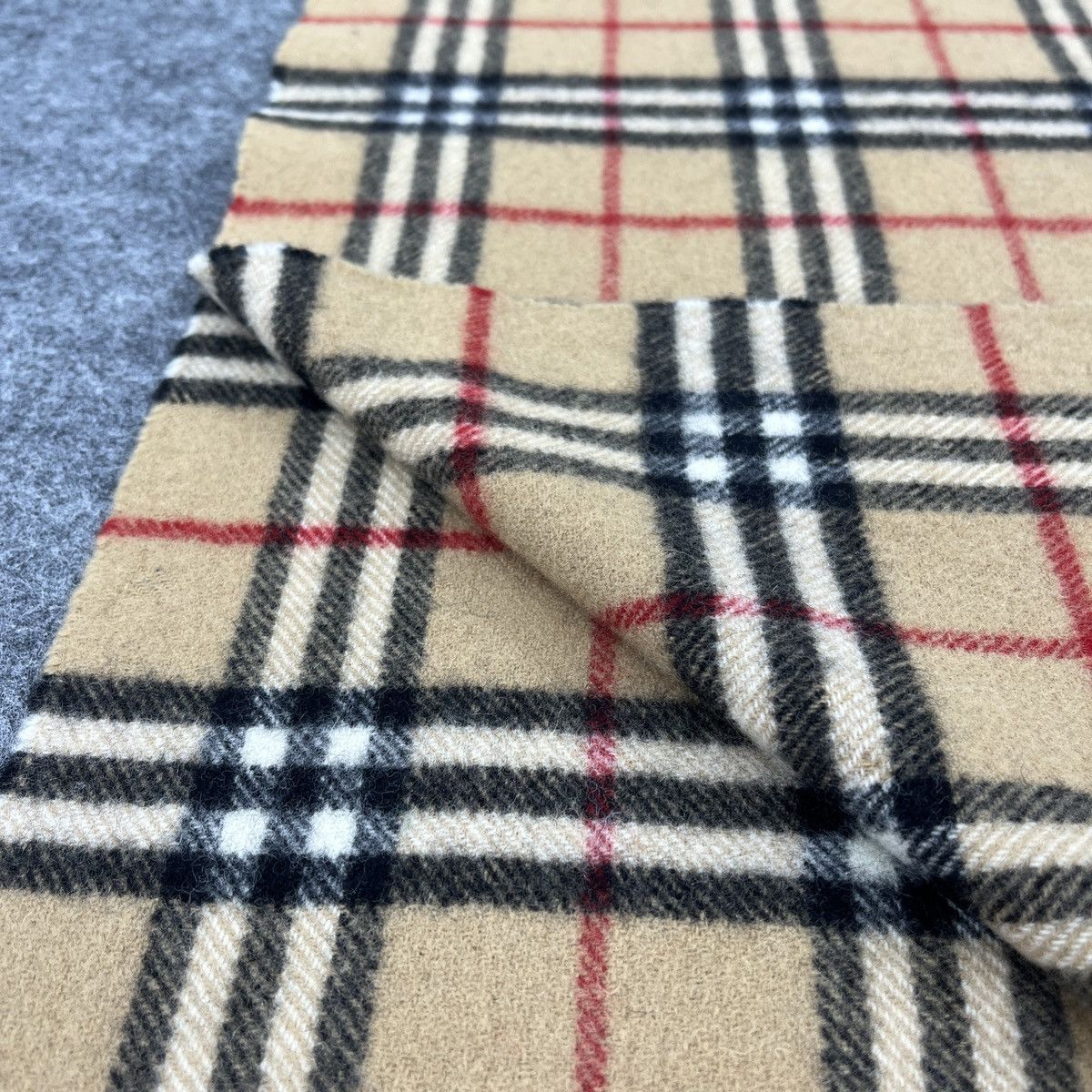 Burberry BURBERRY WOOL SCARVES / MUFFLER / NECKWEAR T075 Size ONE SIZE - 9 Thumbnail