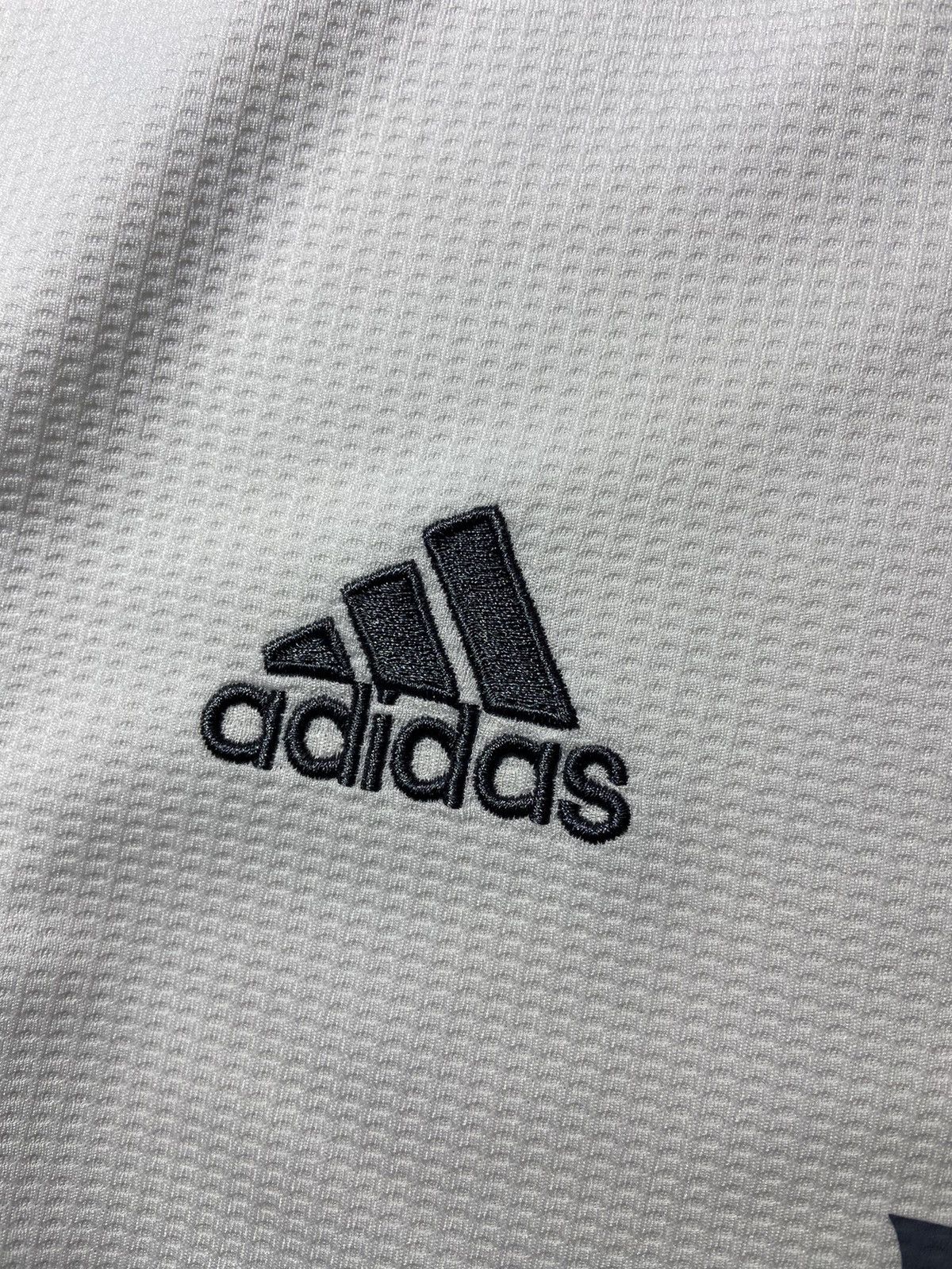 Vintage 💥Real Madrid vintage adidas football jersey t-shirt‼️ Size US M / EU 48-50 / 2 - 6 Thumbnail