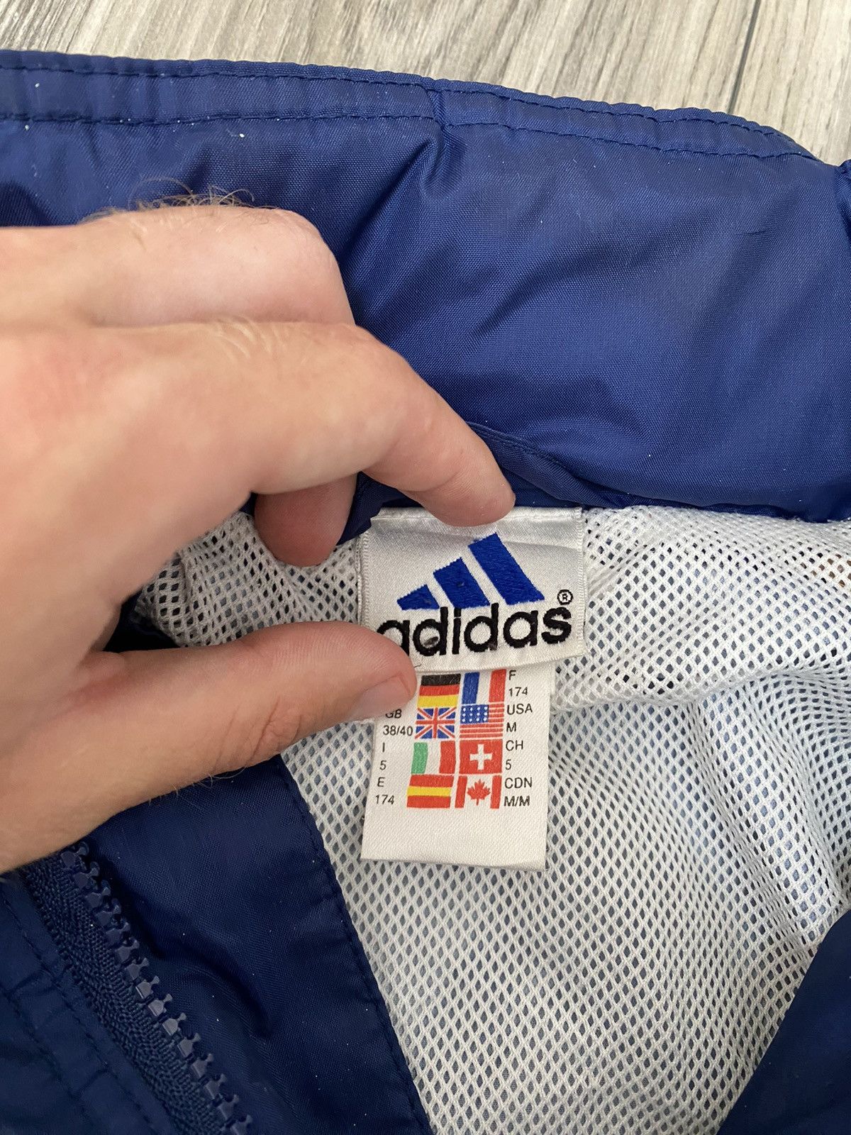 Adidas Vintage Adidas F.C. Real Madrid Blue Jacket Size M Size US M / EU 48-50 / 2 - 7 Thumbnail