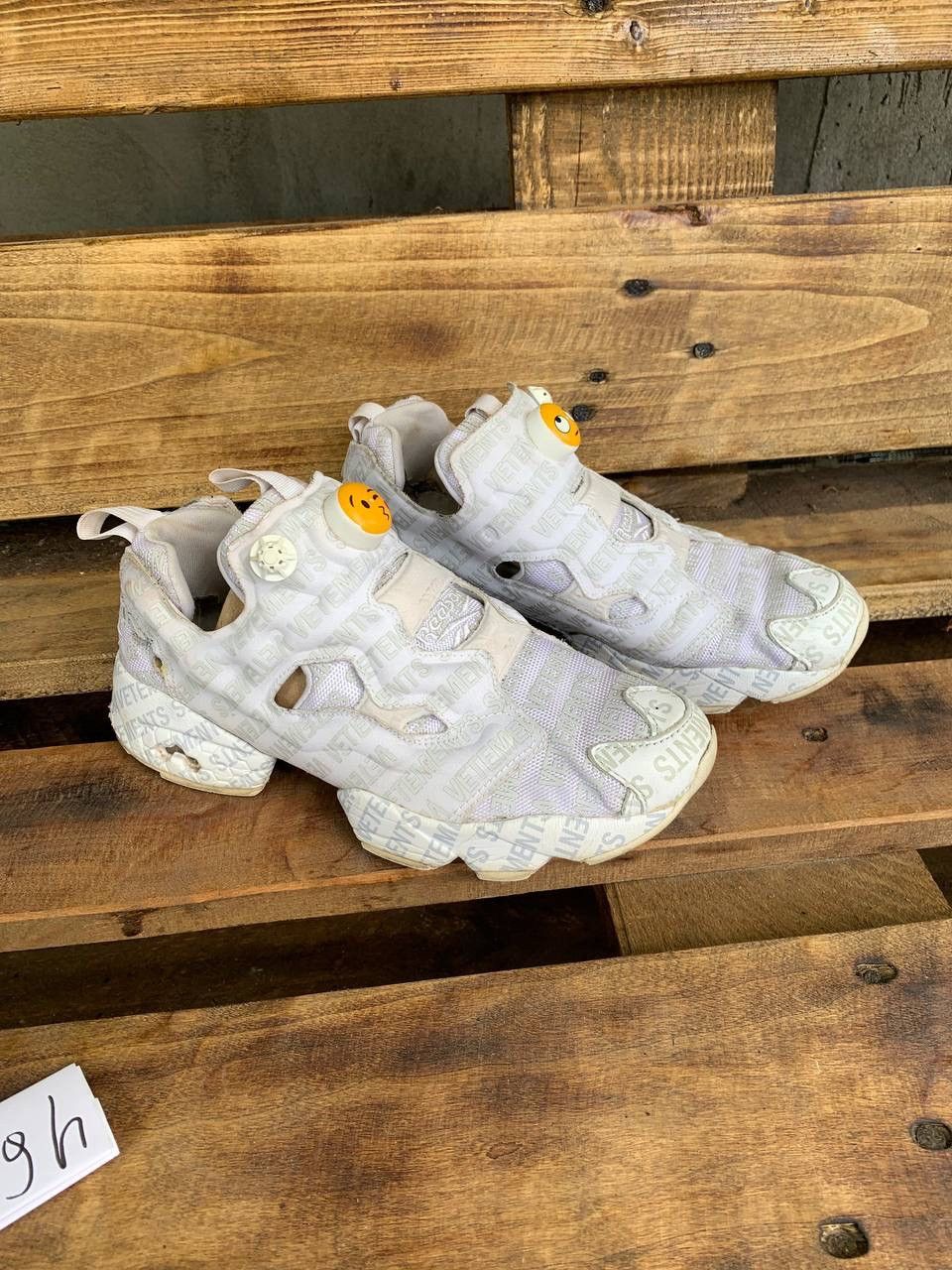 Reebok × Vetements Reebok VETEMENTS x InstaPump Fury 'Emoji' Size US 6 / EU 39 - 5 Thumbnail