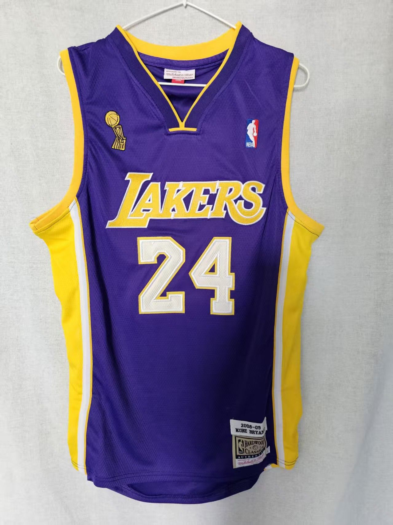 NBA Laker #24 Kobe Bryant Jersey Double Stitched Purple Size US M / EU 48-50 / 2 - 1 Thumbnail