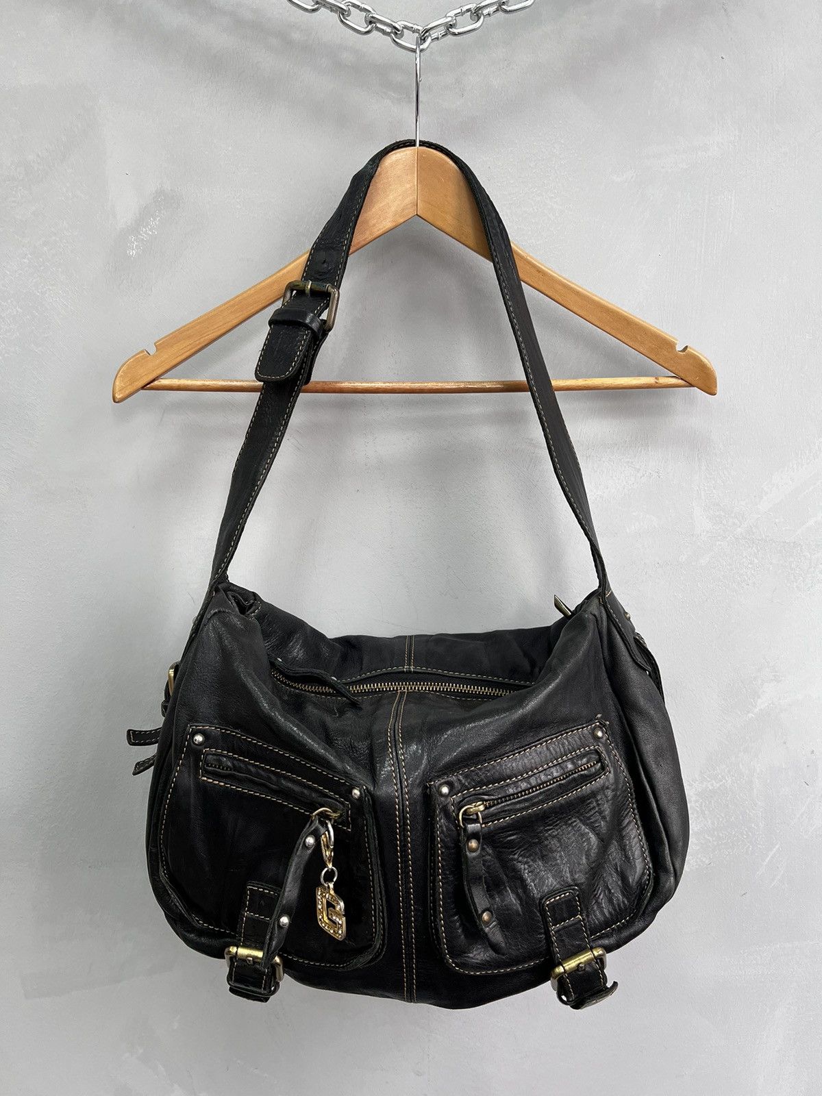 vintage archive leather hand bag