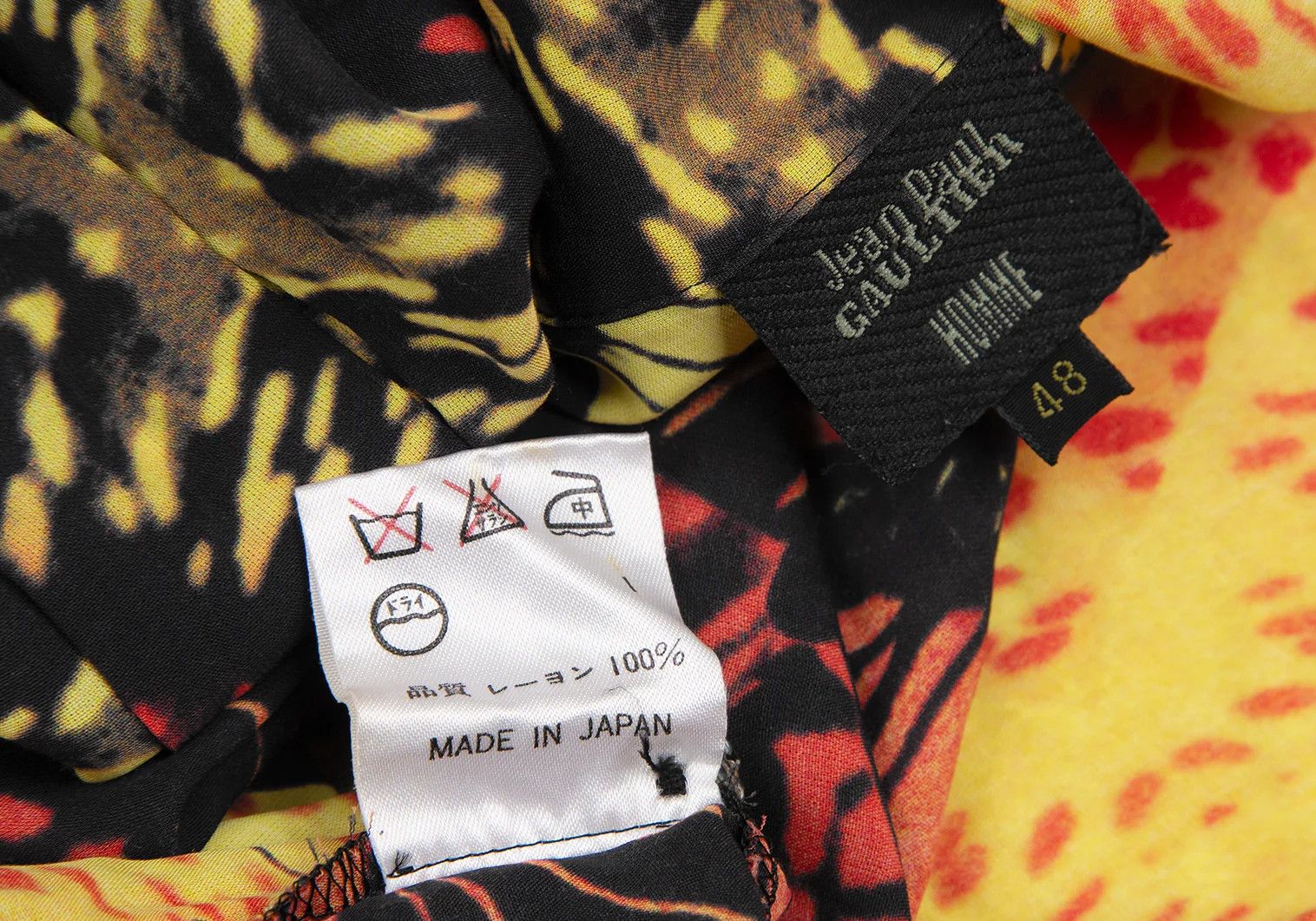 Jean Paul Gaultier Rayon Butterfly Graphic Shirt in Black Yellow Red Size US M / EU 48-50 / 2 - 16 Thumbnail