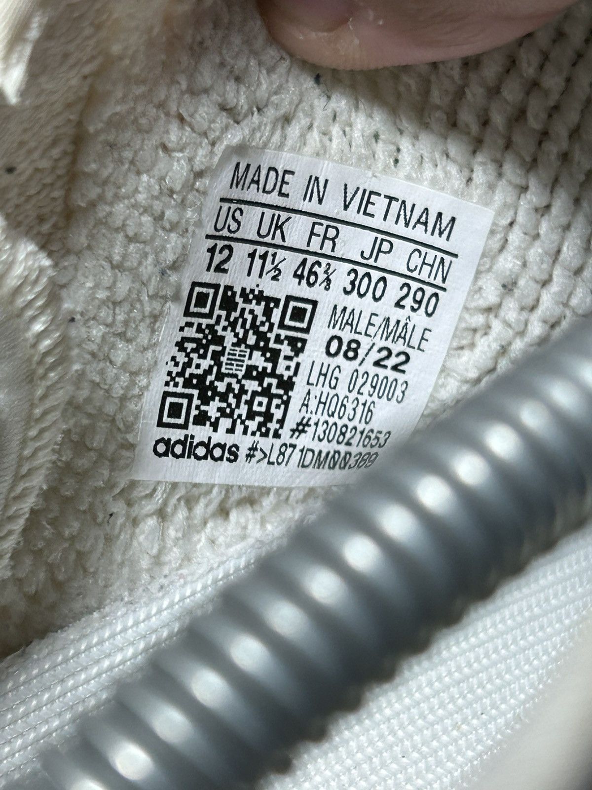 Yeezy Yeezy 350 bone Size US 12 / EU 45 - 9 Thumbnail