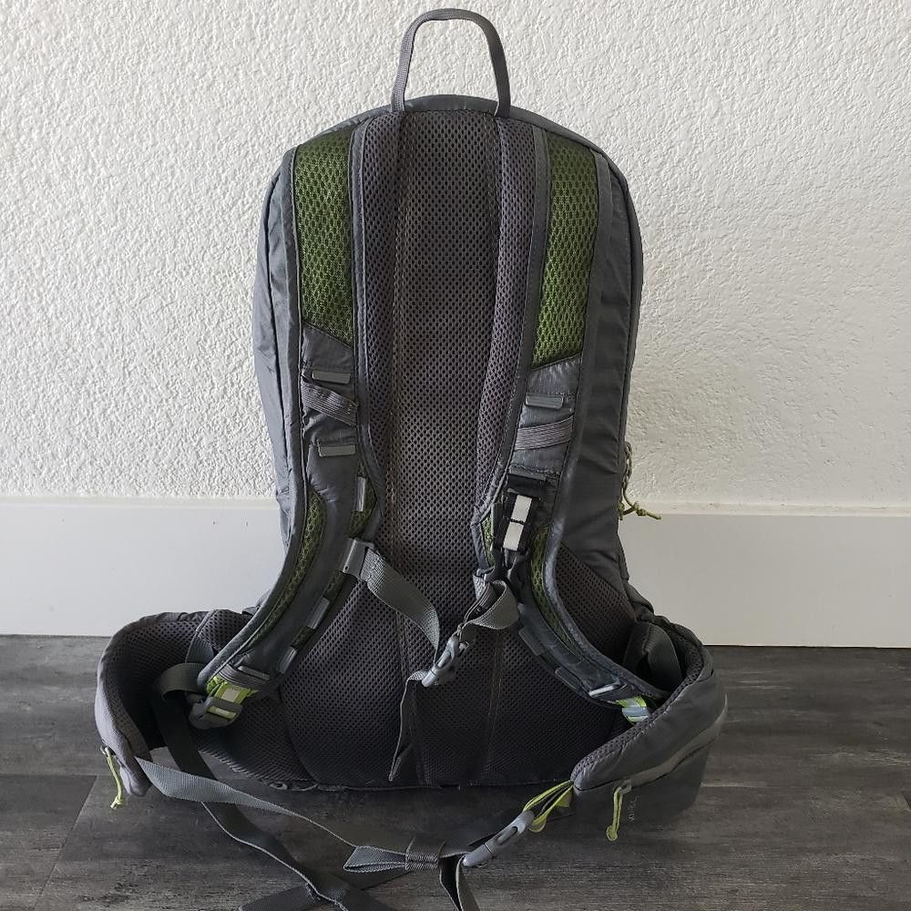 Designer INOV-8 | Race Pro 12 & Terra-X 2 Hydration Backpack Bundle Size ONE SIZE - 4 Thumbnail