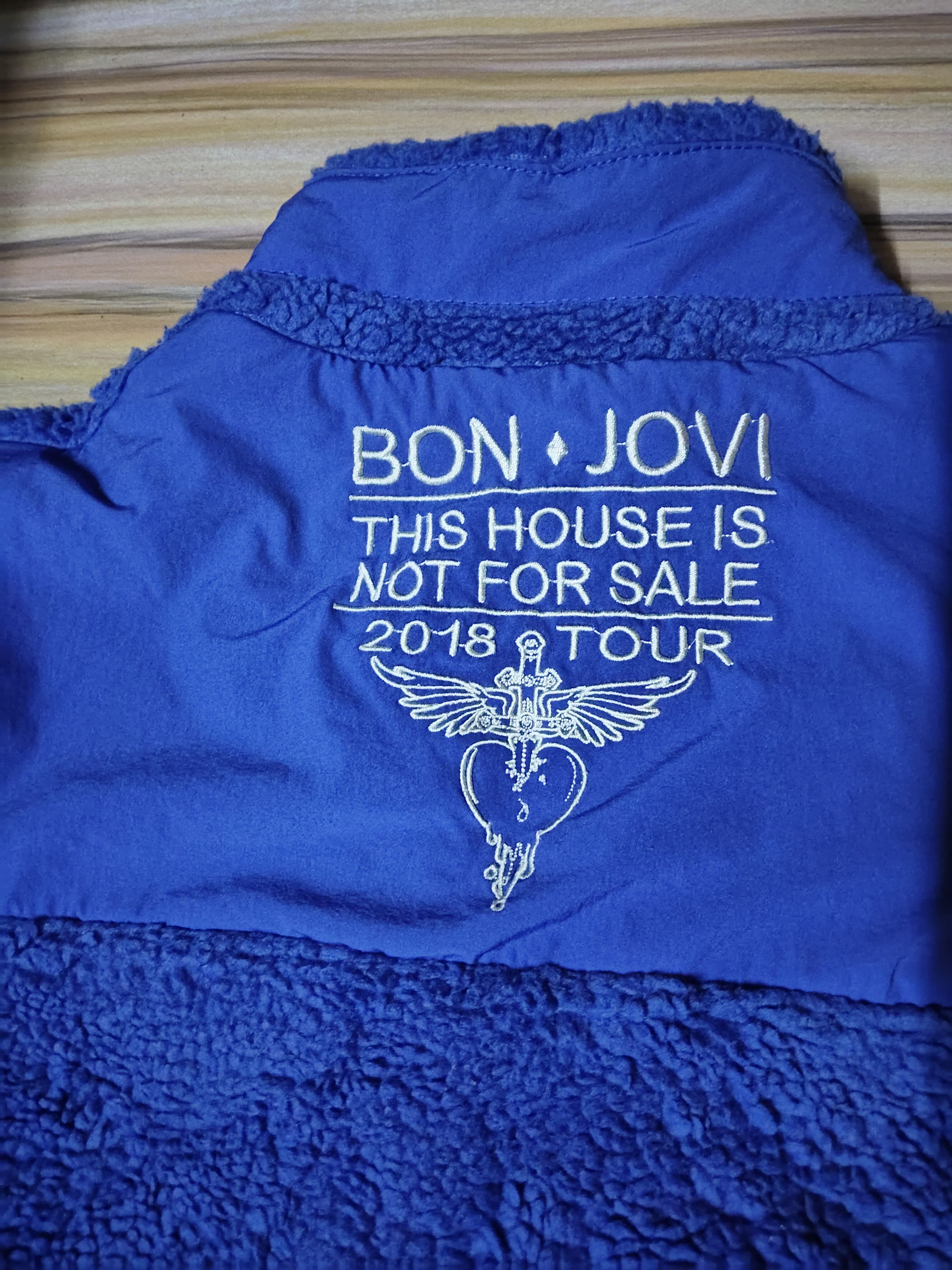 Band Tees × Bon Jovi BON JOVI 2018 Tour THIS HOUSE IS NOT FOR SALE Fleece Jacket Size US M / EU 48-50 / 2 - 8 Thumbnail