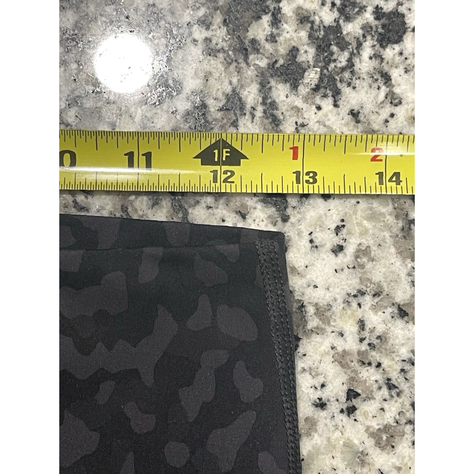 Lululemon Lululemon Leggings Women 8 Black Camouflage Ankle 22.5 Inseam Stretch Activewear Yoga Run Align Pant Athletic Womens Size 30" / US 8 / IT 44 - 5 Thumbnail