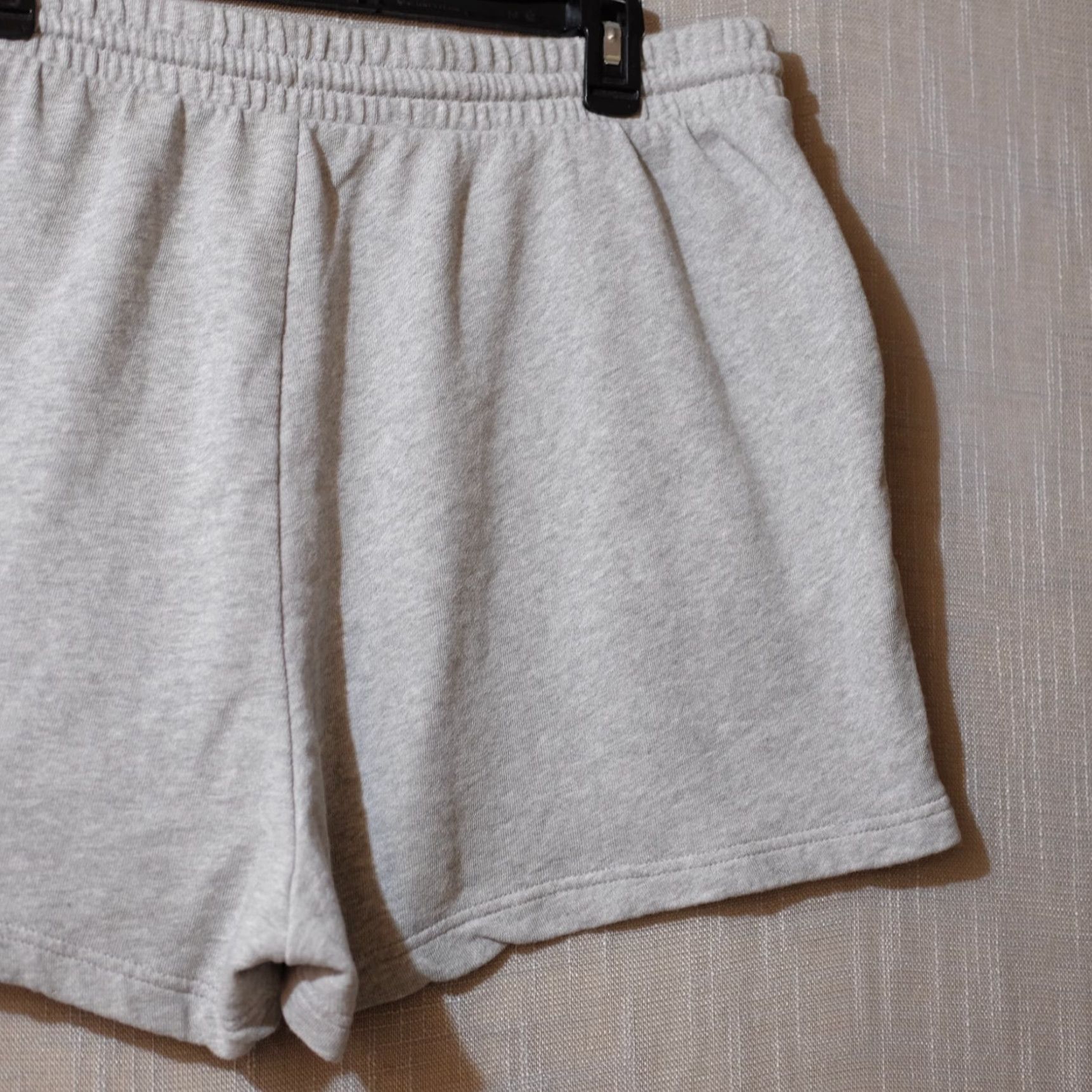 Old Navy VINTAGE Old Navy Sweatshorts Elastic Waist Grey Drawstring Women's XL #H72-18 Size ONE SIZE - 7 Thumbnail