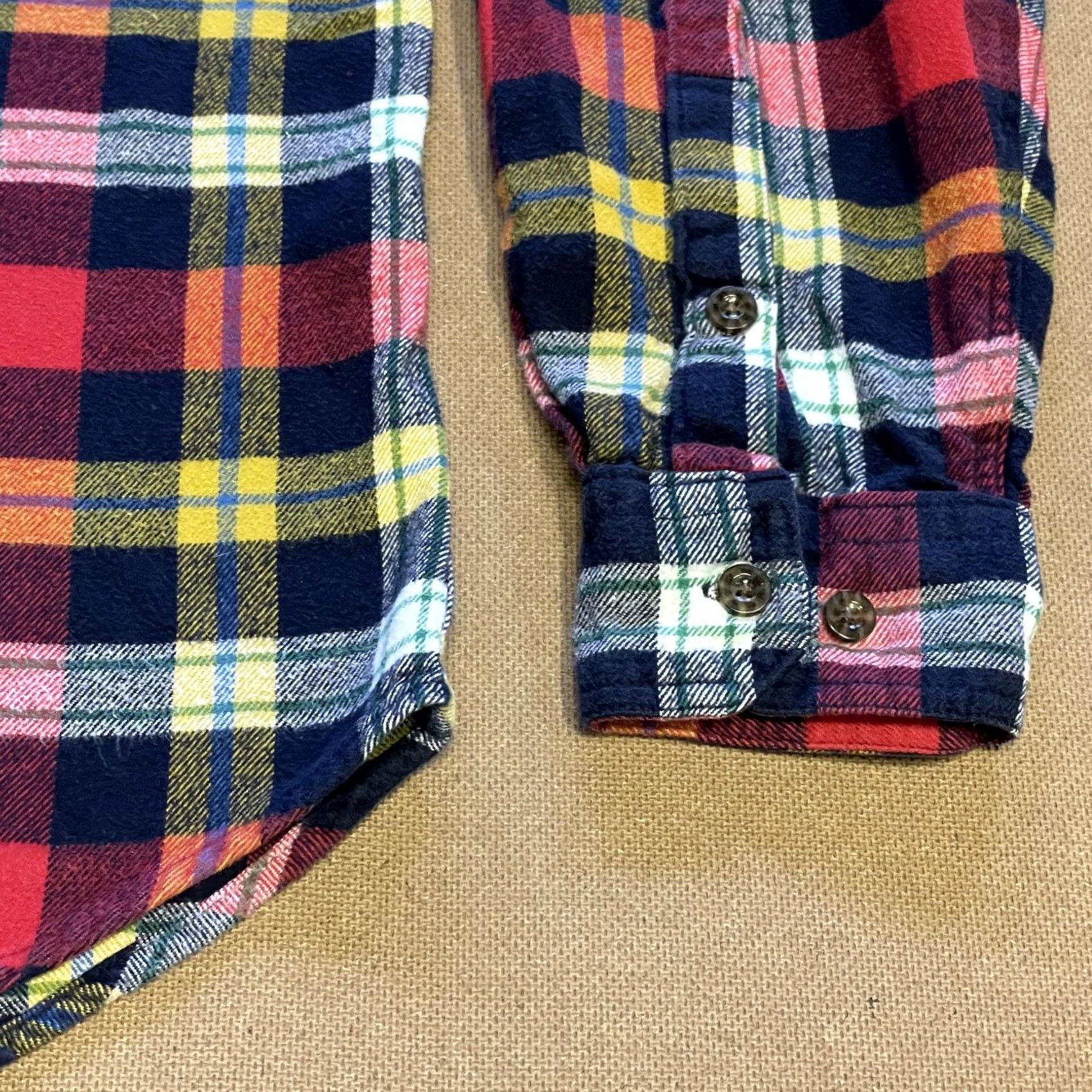 Vintage Woolrich Shirt Mens Large Plaid Flannel Button Down Red Yellow Navy Outdoor Size US L / EU 52-54 / 3 - 4 Thumbnail