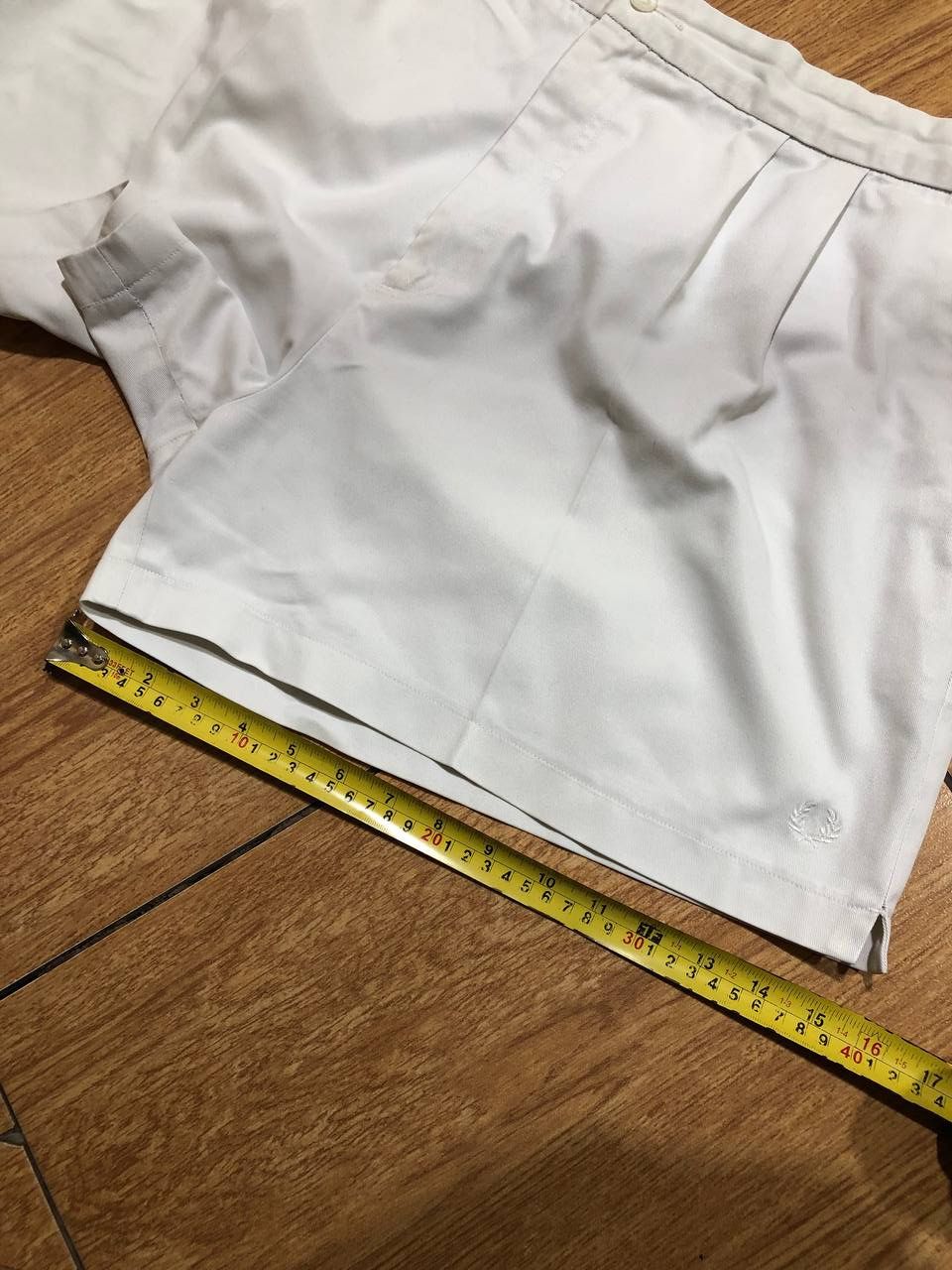 Fred Perry Vintage Fred Perry White Basic Shorts Size 42 Size 42" / US 20 - 11 Thumbnail