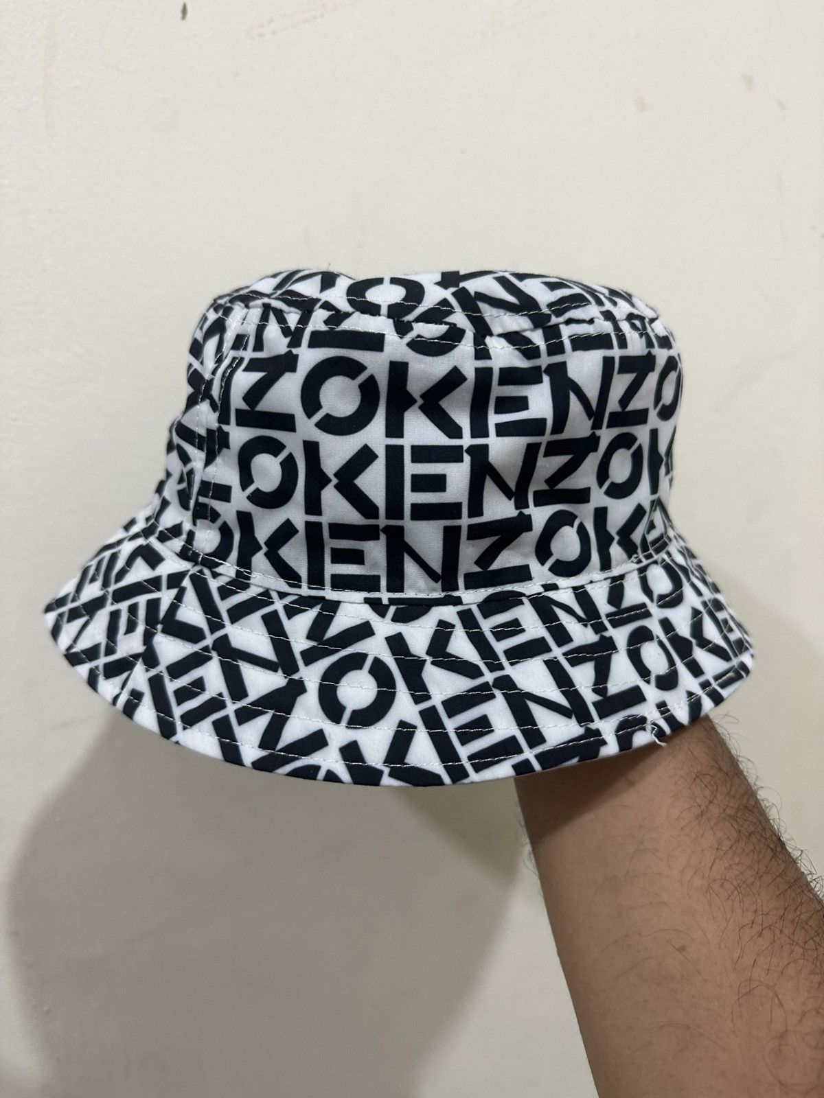 Kenzo Kenzo All Over Printed Reversible Bucket Hat Size ONE SIZE - 1 Thumbnail