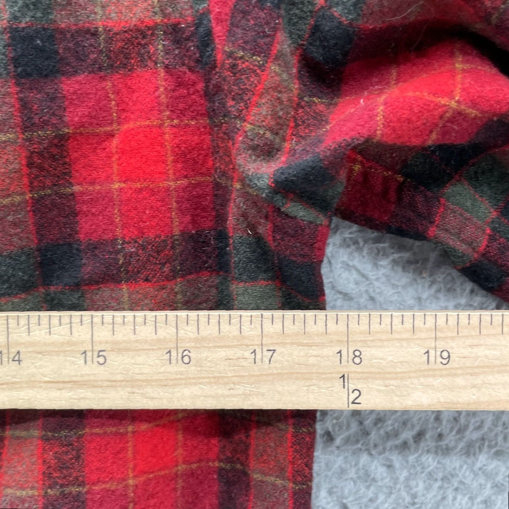 Pendleton VINTAGE Pendleton 100% Wool Flannel Shirt Med Outdoor Logger Cabin Workwear Grunge Size US M / EU 48-50 / 2 - 6 Thumbnail