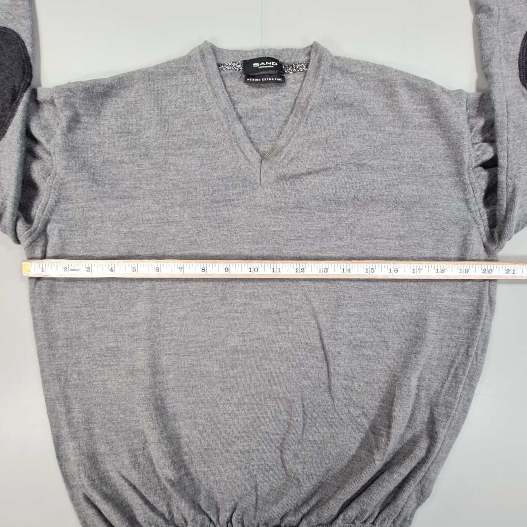Vintage SAND Copenhagen Jumper Grey Small Merino Wool Extra Fine Knit V-Neck Long Sleeve Mens Pullover Knitwear Regular Fit Classic 90s? Size US S / EU 44-46 / 1 - 5 Thumbnail