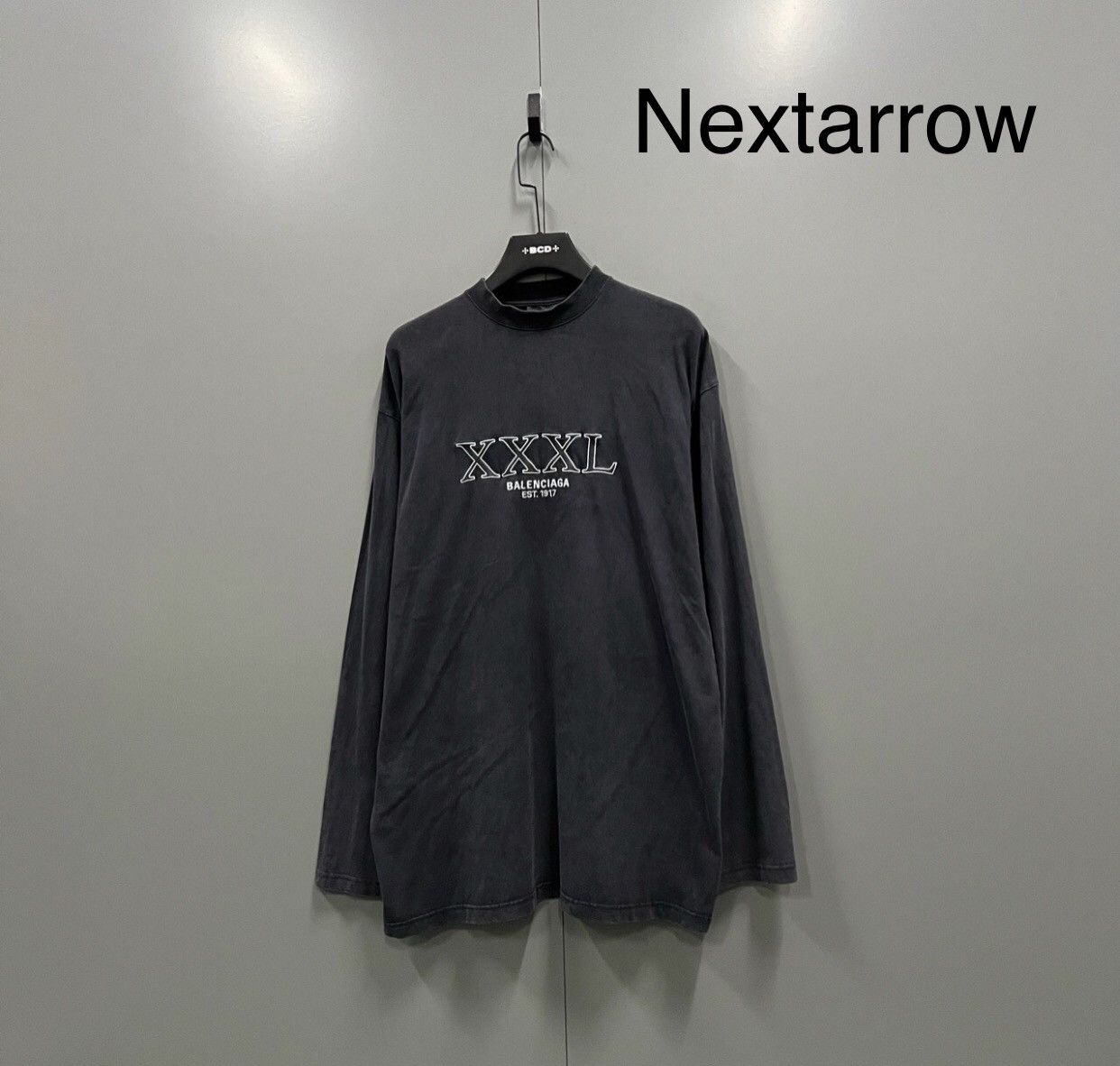 Balenciaga Balenciaga Carbon Grey Printed Long Sleeve2412-Nextarrow Size US S / EU 44-46 / 1 - 1 Thumbnail