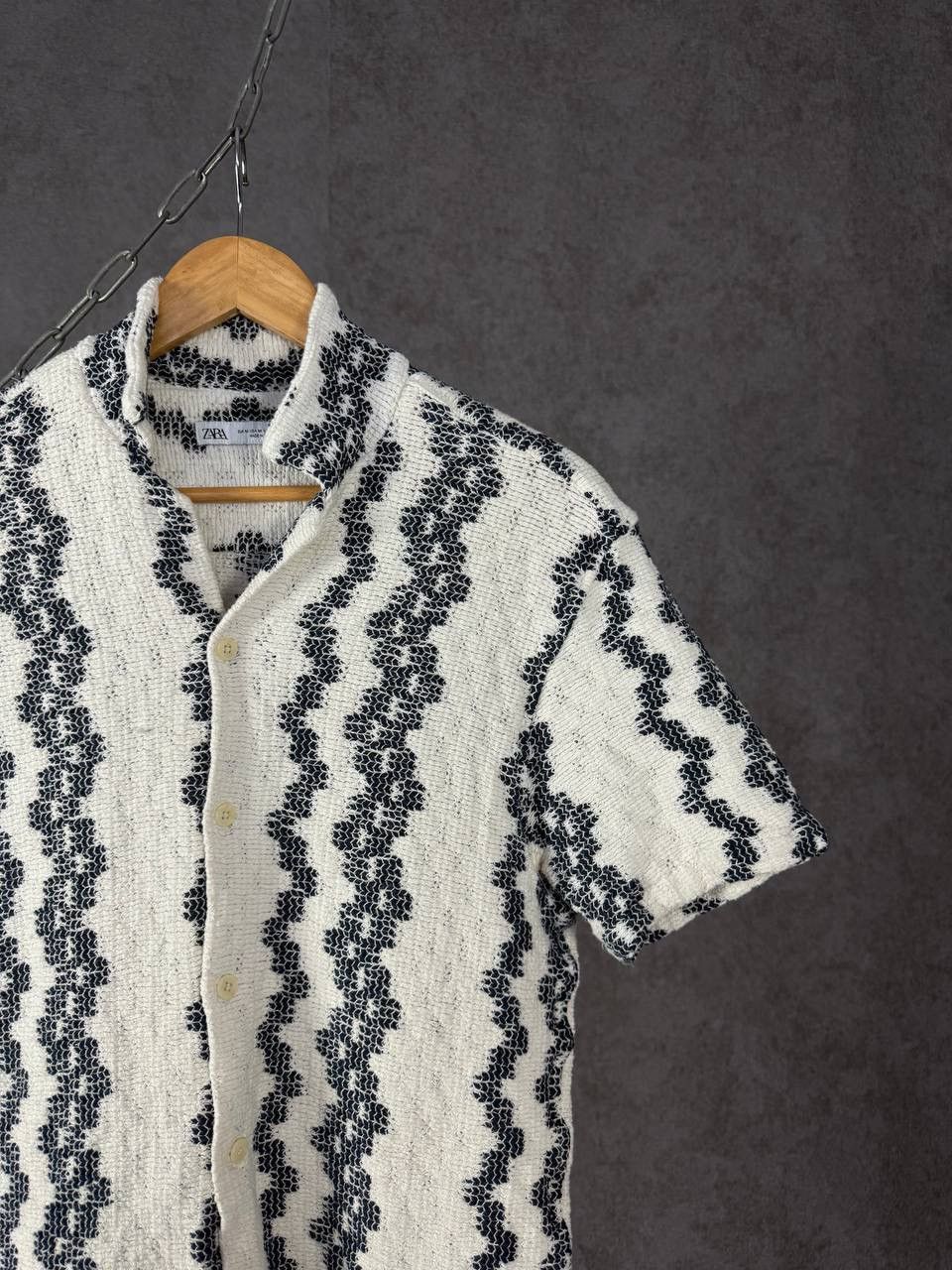 Zara Zara Man art Hawaiian shirt Size US S / EU 44-46 / 1 - 2 Thumbnail
