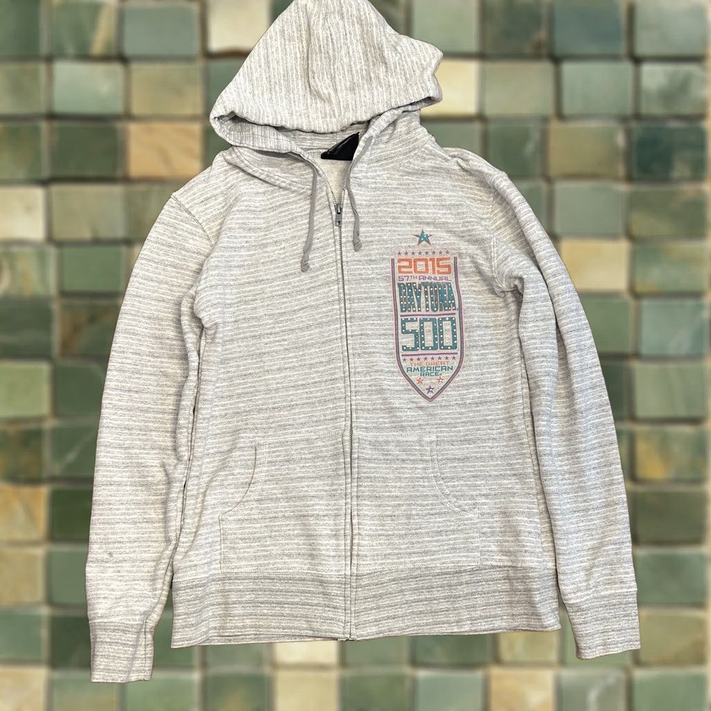 NASCAR VINTAGE 2015 Daytona 500 Womens Full Zip Hoodie Sweatshirt NASCAR M Gray Pullover Zip Hoodie Collectable Christmas Nascar Womens M Size M / US 6-8 / IT 42-44 - 1 Thumbnail
