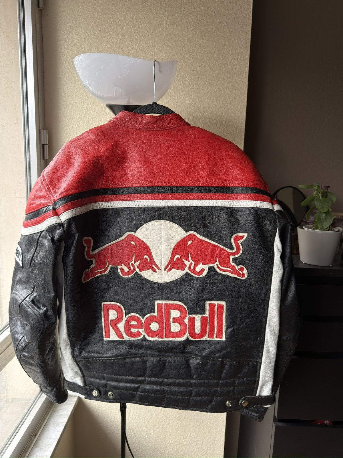 Red Bull Real leather red bull racing biker jacket Size US L / EU 52-54 / 3 - 3 Thumbnail
