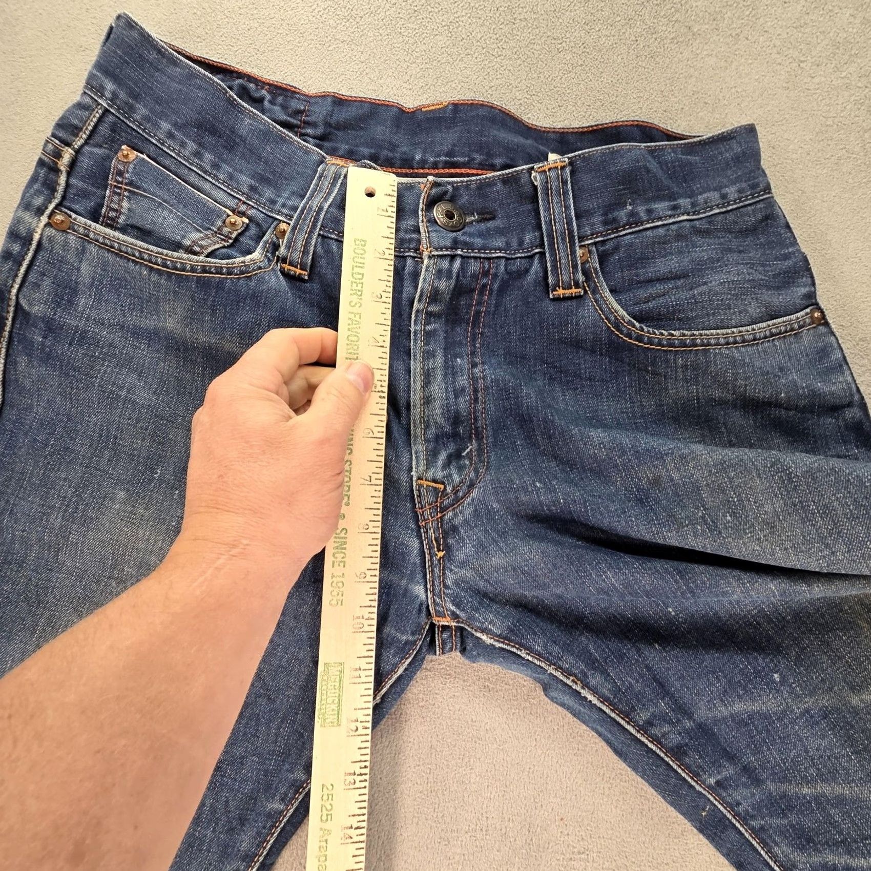 Levi's Levis Jeans Mens Blue Med Wash Straight 31x26 Distressed Pockets Logo 32 Regular Inseam 34 Denim Cotton Zip Vintage No Accents Size US 32 / EU 48 - 7 Thumbnail