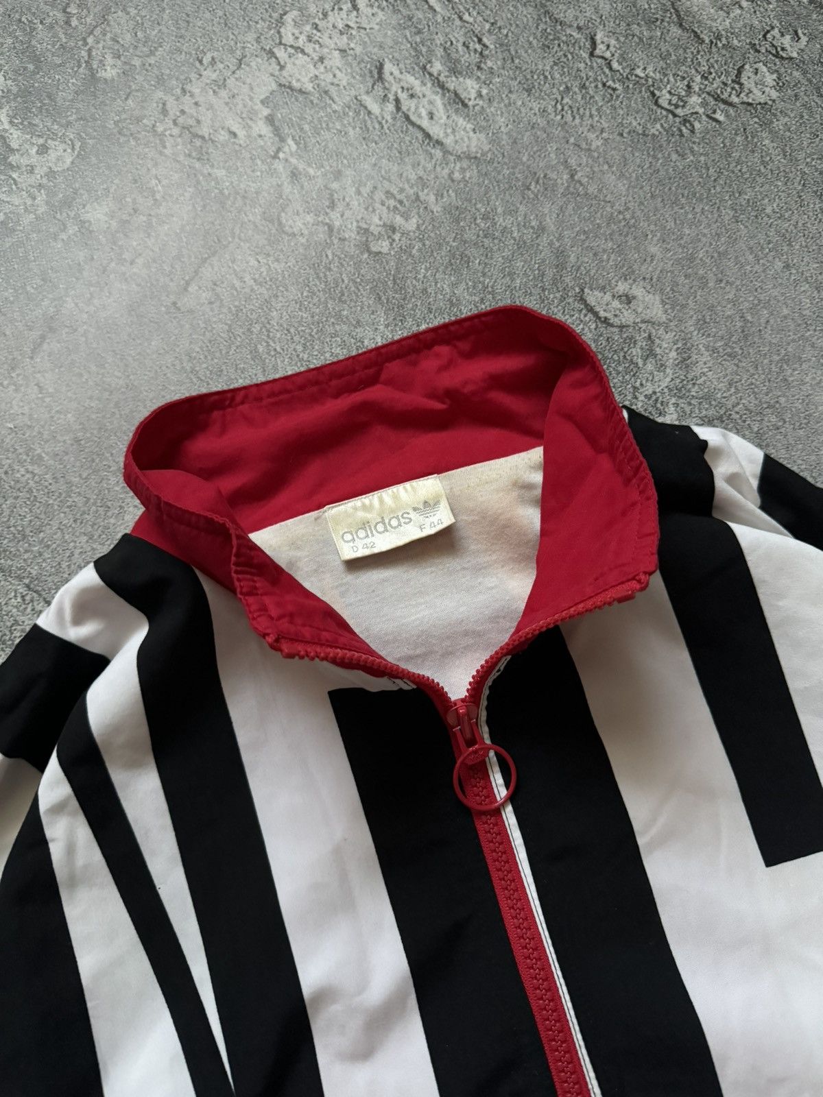 Adidas × Vintage Adidas M all printed multicolour zip bomber olympic jacket Size US M / EU 48-50 / 2 - 8 Thumbnail