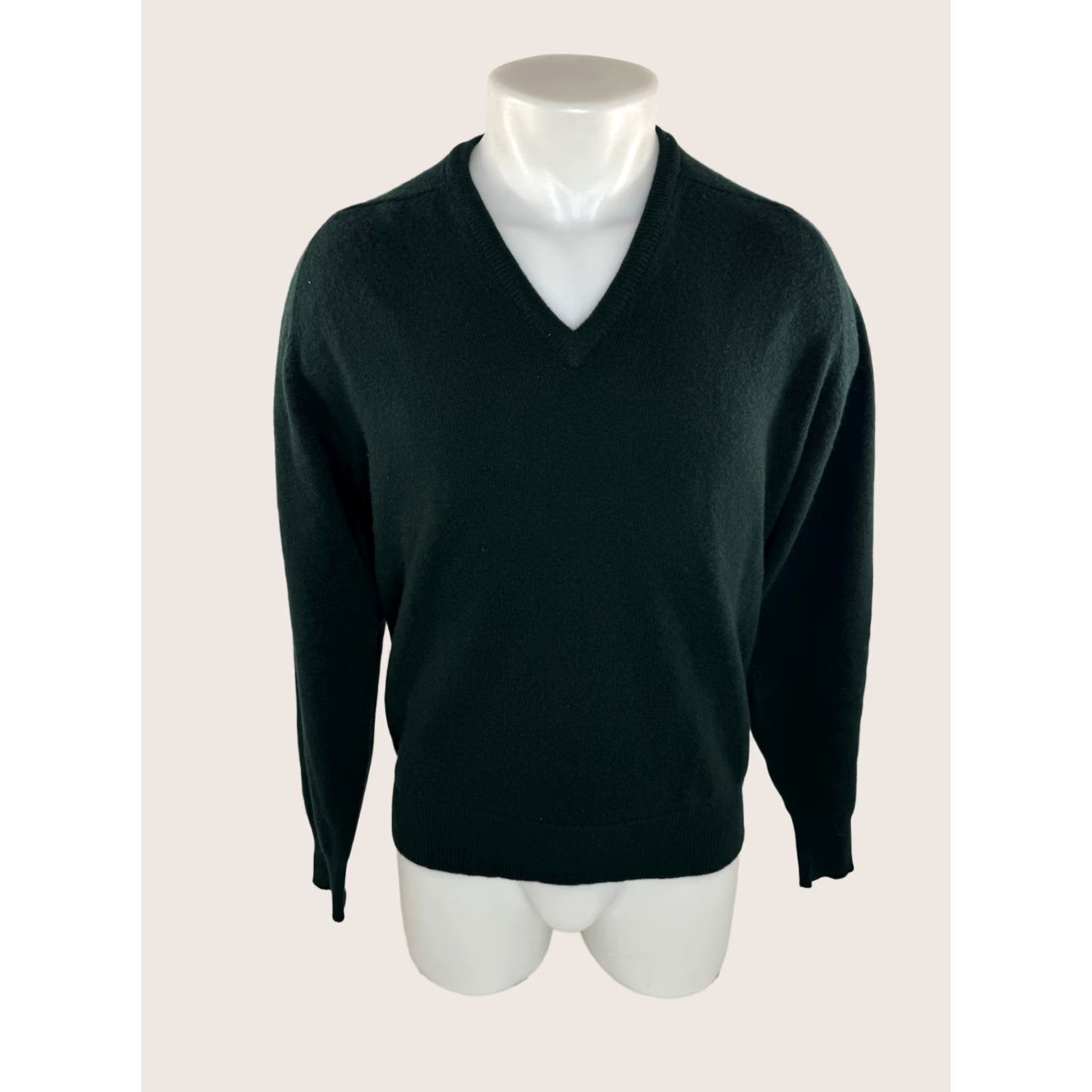 Brooks Brothers BROOKS BROTHERS England Vintage LAMBS WOOL V-Neck Mens 42 Sweater Green Wool Pullover 1960s Mens Size US XL / EU 56 / 4 - 1 Thumbnail