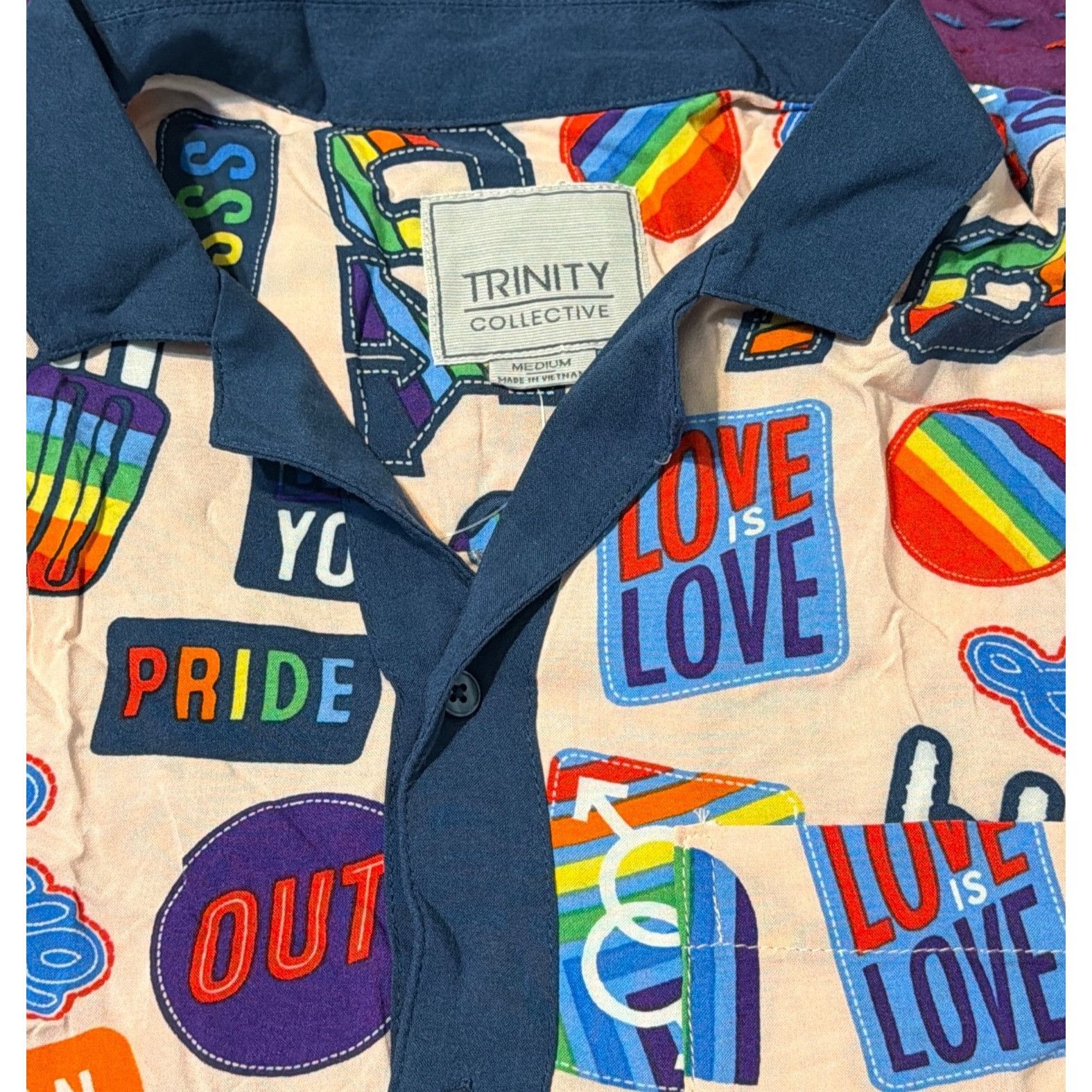 Other Trinity Collective Take Pride Button Up Shirt Rainbow Short Size US M / EU 48-50 / 2 - 4 Thumbnail