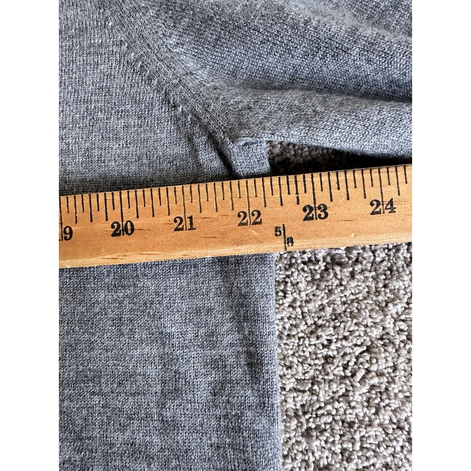 Express Express Sweater Mens XL Gray Long Sleeve V Neck Merino Wool Size US XL / EU 56 / 4 - 4 Thumbnail