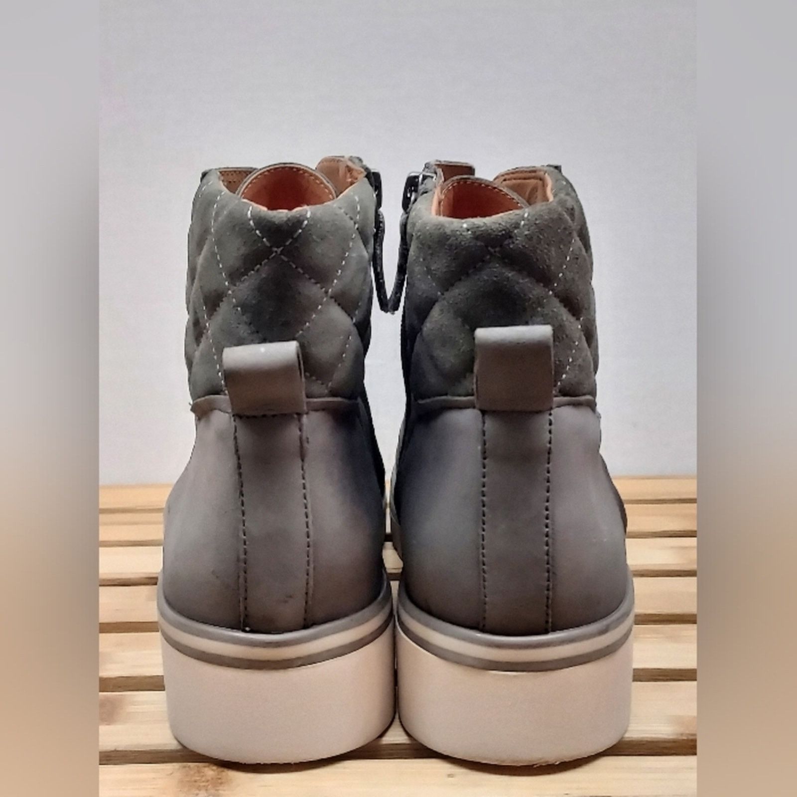Unknown London Caslon Womens | Grey | Hanley Leather Ankle Zip Boots Size 9 Size US 9 / IT 39 - 7 Thumbnail