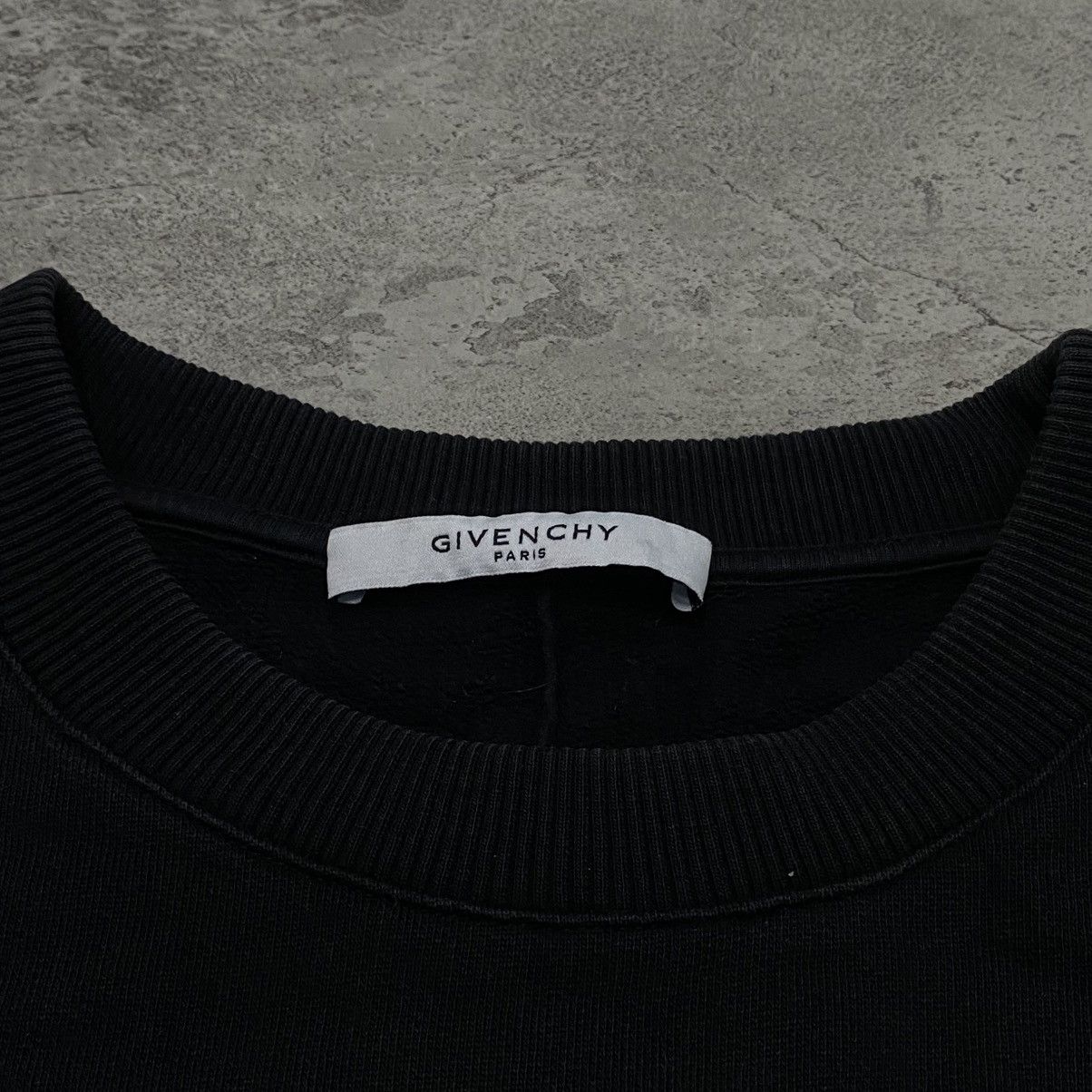 Givenchy Givenchy Big Logo Crewneck Size US XXL / EU 58 / 5 - 7 Thumbnail