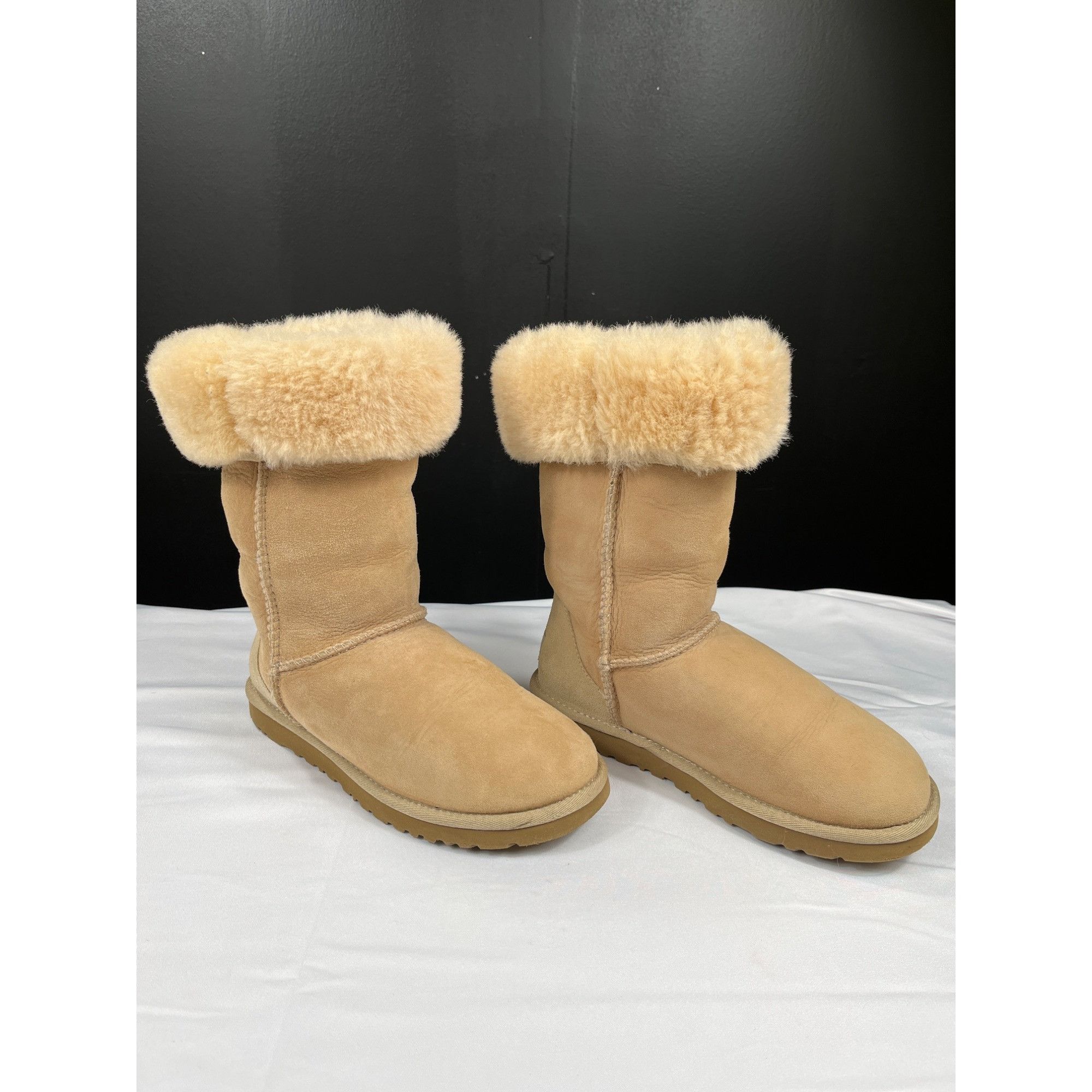 Ugg Ugg Australia Womens Tan Short Sheepskin Boots Size 5 SKU 73 Size US 5 / IT 35 - 3 Thumbnail