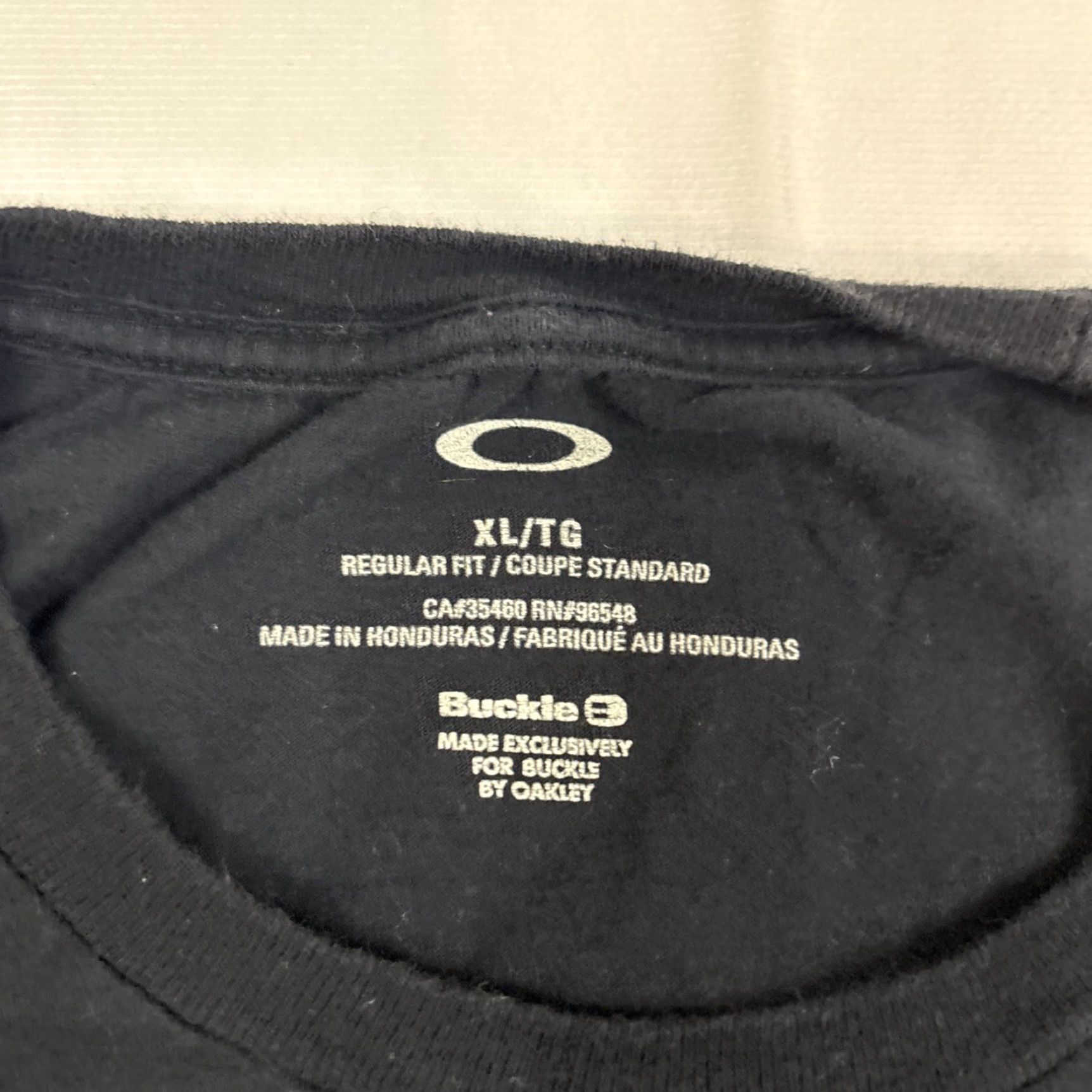 Oakley VINTAGE? With Green Oakley T Shirt Men's XL Black Graphic Logo Short Sleeve Size US XL / EU 56 / 4 - 3 Thumbnail