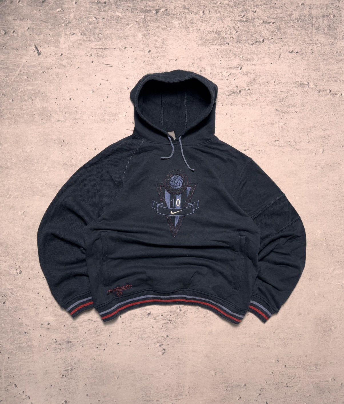 Nike × Vintage NIKE VINTAGE CENTER LOGO OVERSIZE BOXY HOODIE Size US L / EU 52-54 / 3 - 1 Thumbnail