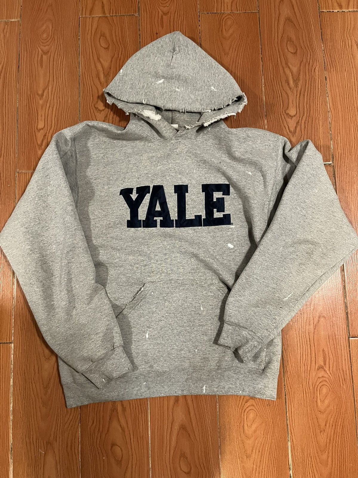Vintage Yale distressed paint splatter Balenciaga style hoodie Size US M / EU 48-50 / 2 - 1 Thumbnail
