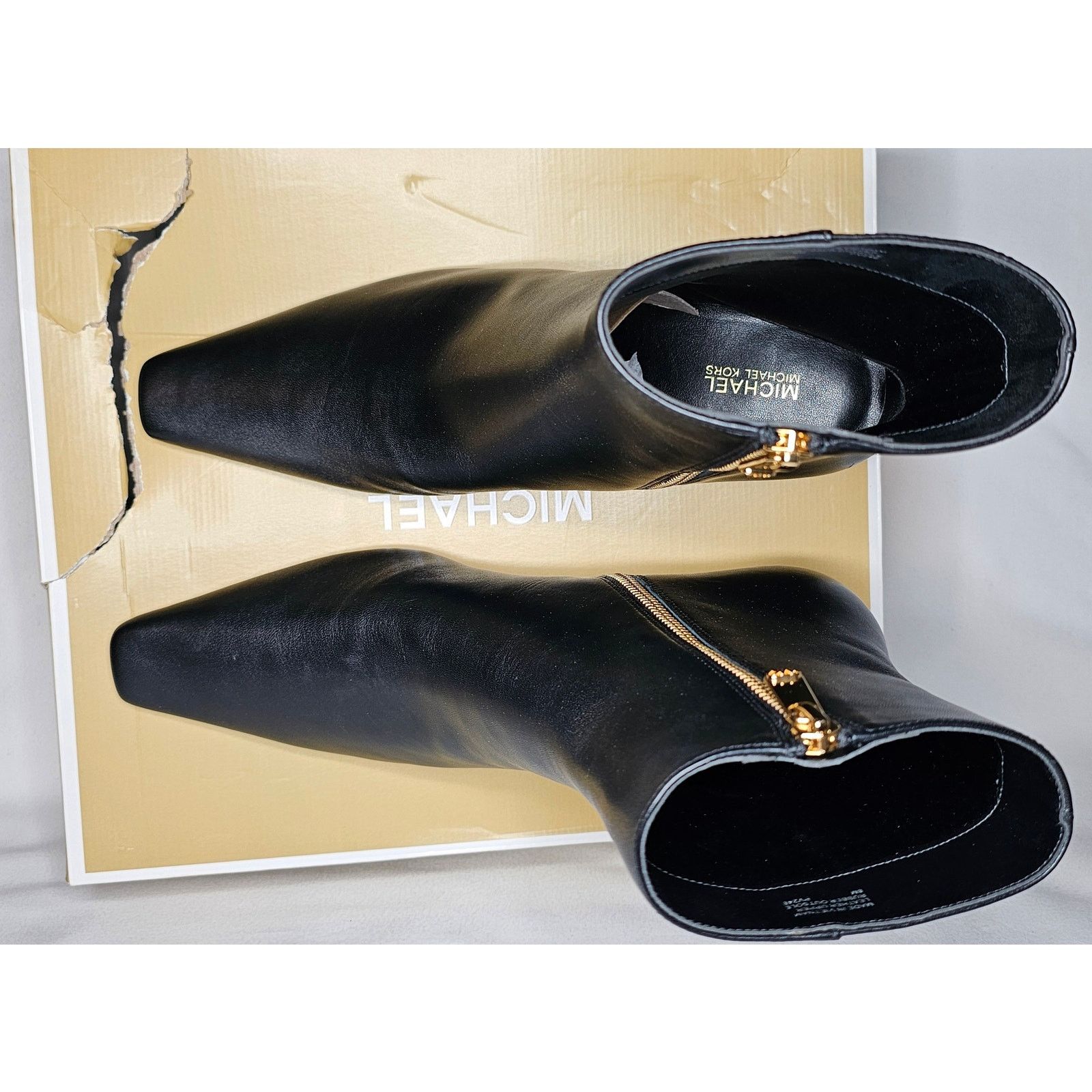 Michael Kors Michael Kors Cosmo Leather Kitten Boot Size US 8 / IT 38 - 9 Thumbnail