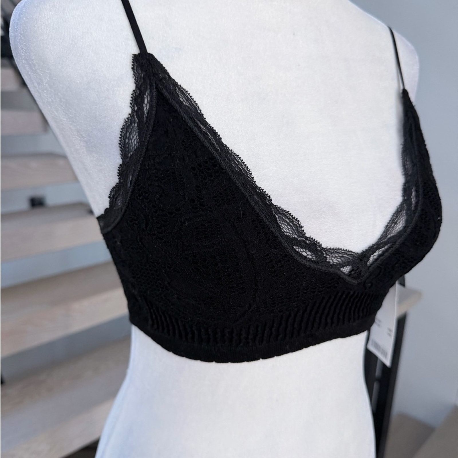 Urban Outfitters NWT Urban Outfitters Black Lace Trim Ribbed Cami Tank size S Size ONE SIZE - 4 Thumbnail