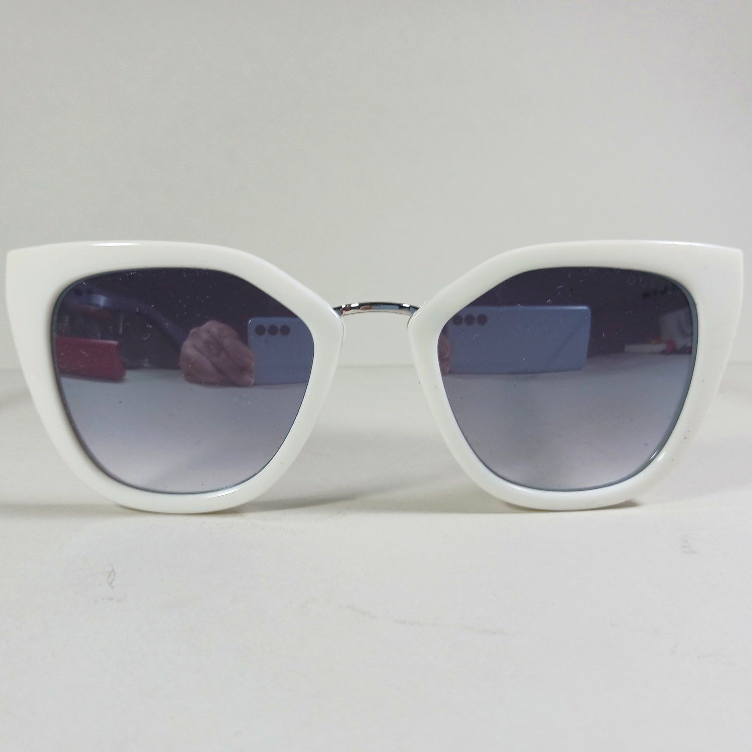 Guess Guess GU 7541 21W White Floral Motif Sunglasses w/Case Size ONE SIZE - 3 Thumbnail