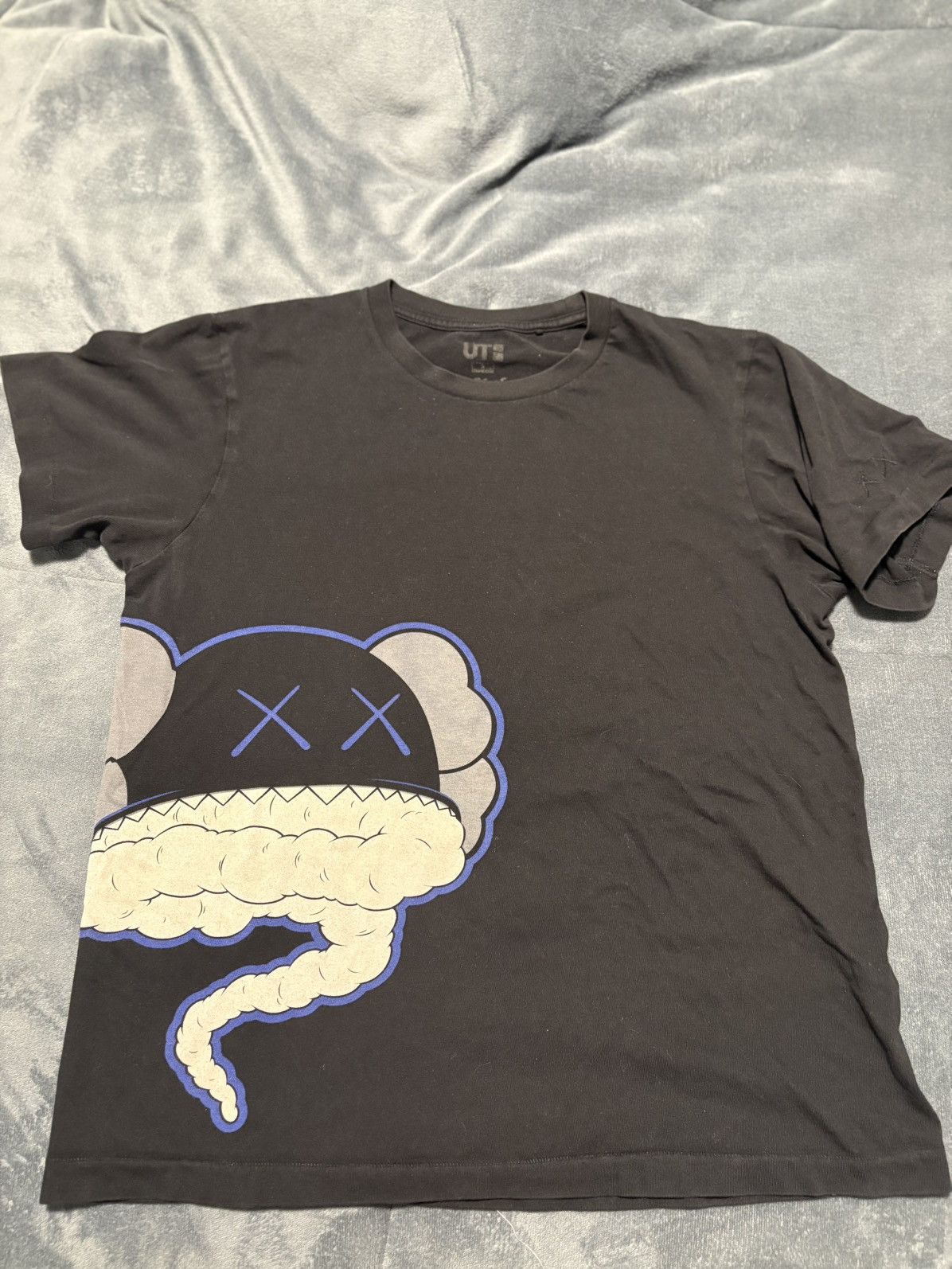 Kaws × Uniqlo KawsxUniqlo graphic tee Size US S / EU 44-46 / 1 - 1 Thumbnail