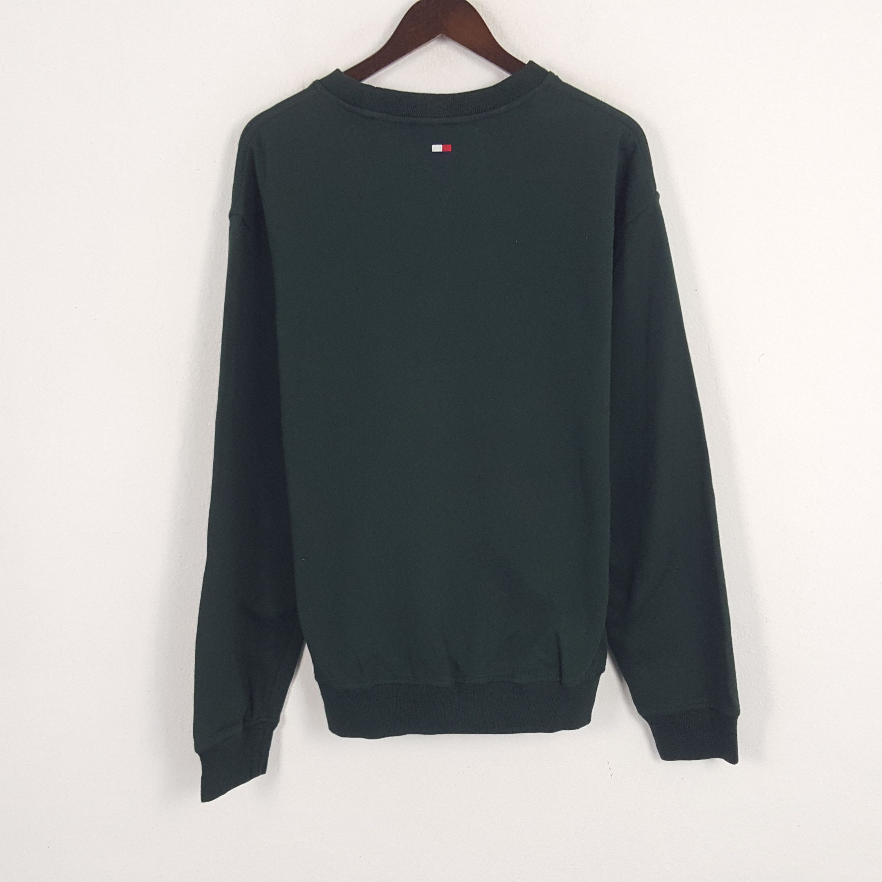 Tommy Hilfiger × Vintage Vintage Tommy Hifiger Embroidery Logo Sweatshirt Size US L / EU 52-54 / 3 - 3 Thumbnail