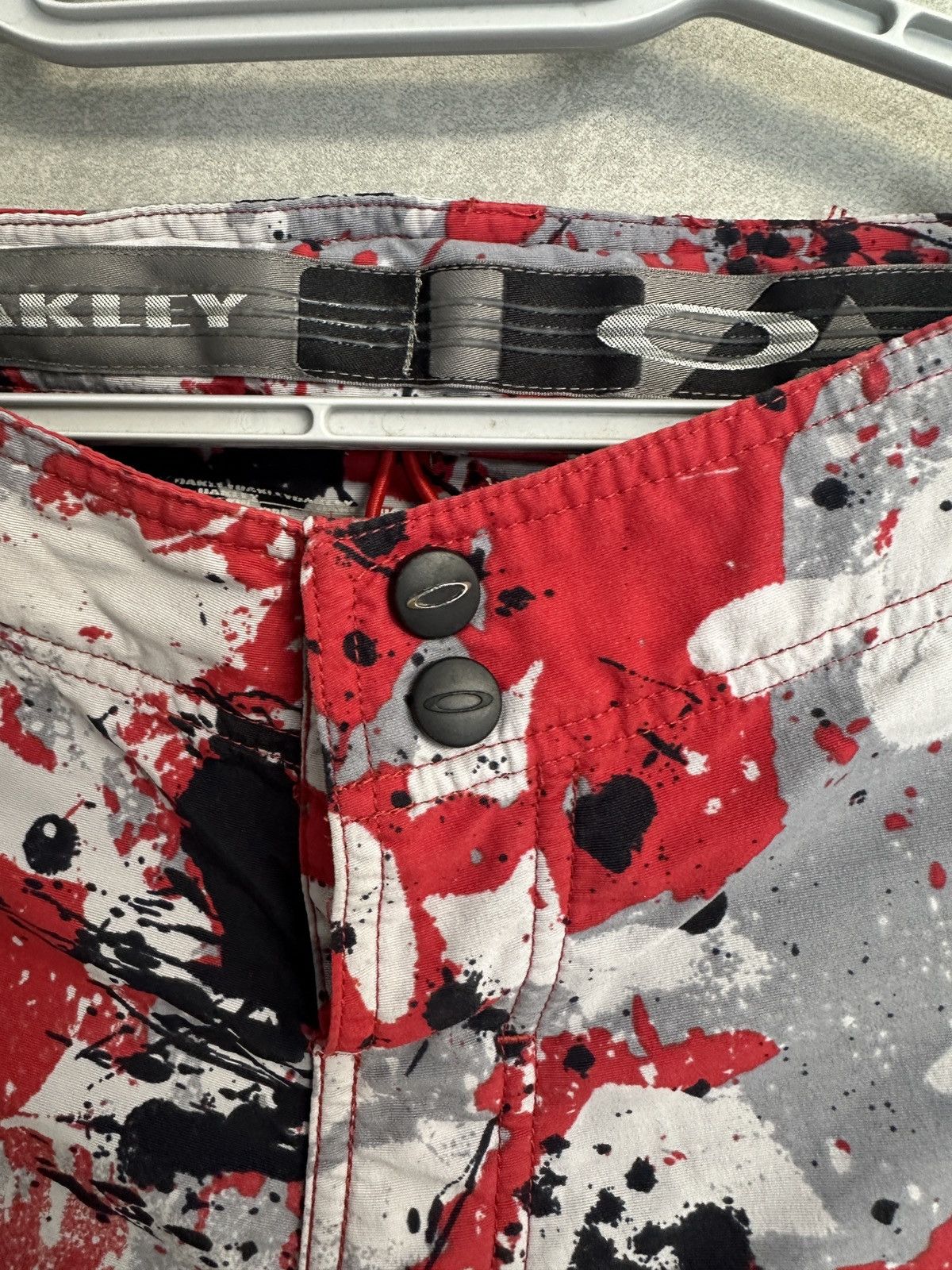 Oakley Oakley Ventilated Camo Shorts Vintage Size US 31 - 5 Thumbnail